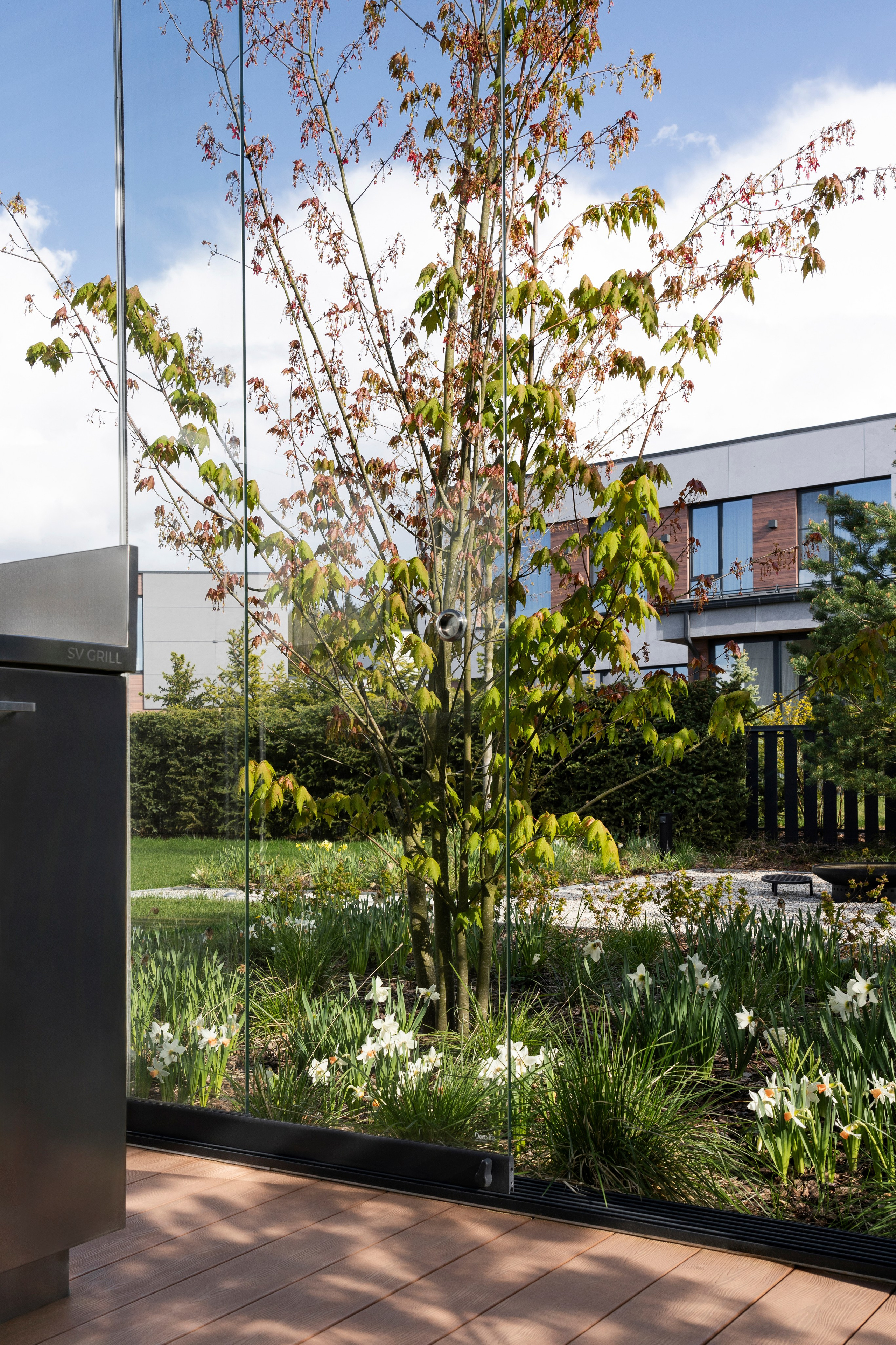 Blooming in the garden, Moscow region. Артамонов Александр | Архитектурный и ландшафтный фотограф