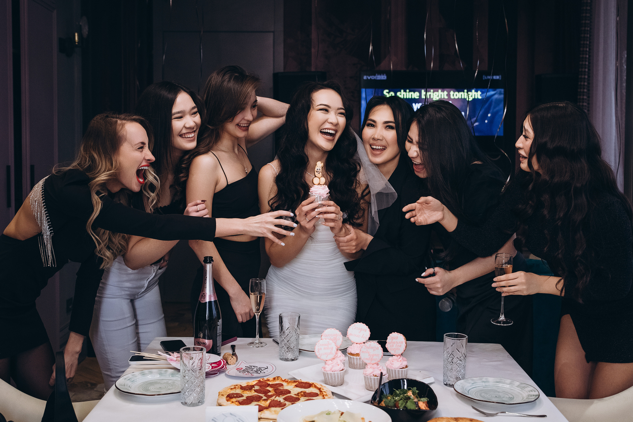 Девичники. Фотограф в Нур-Султан Лю-Гуной Руслан
