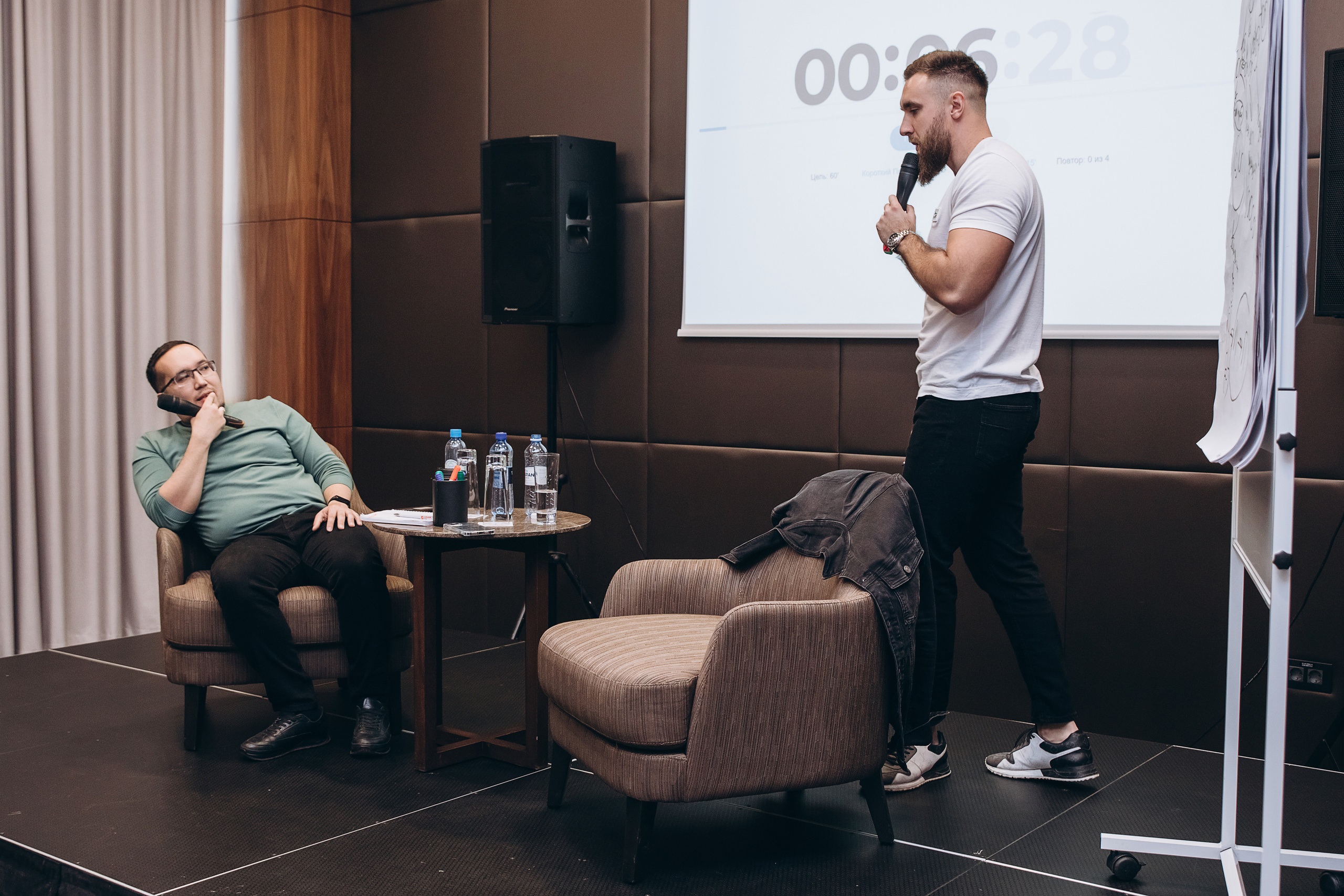 Club 999. Фотограф в Нур-Султан Лю-Гуной Руслан