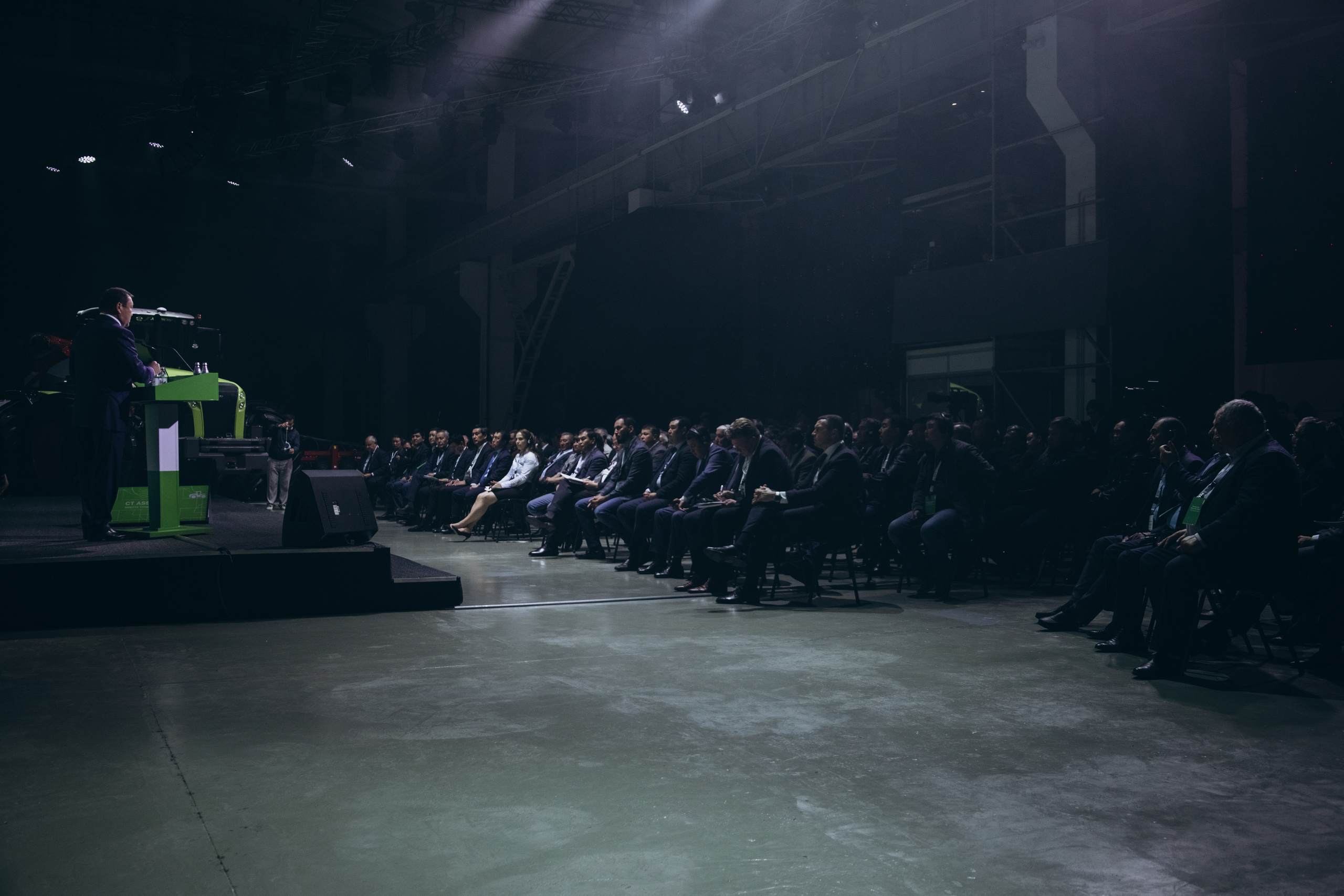 Открытия ресторанов, салонов и др. Фотограф в Нур-Султан Лю-Гуной Руслан