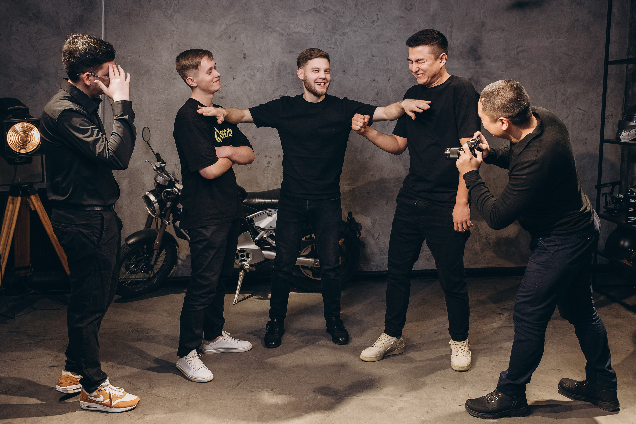 Club 999. Фотограф в Нур-Султан Лю-Гуной Руслан