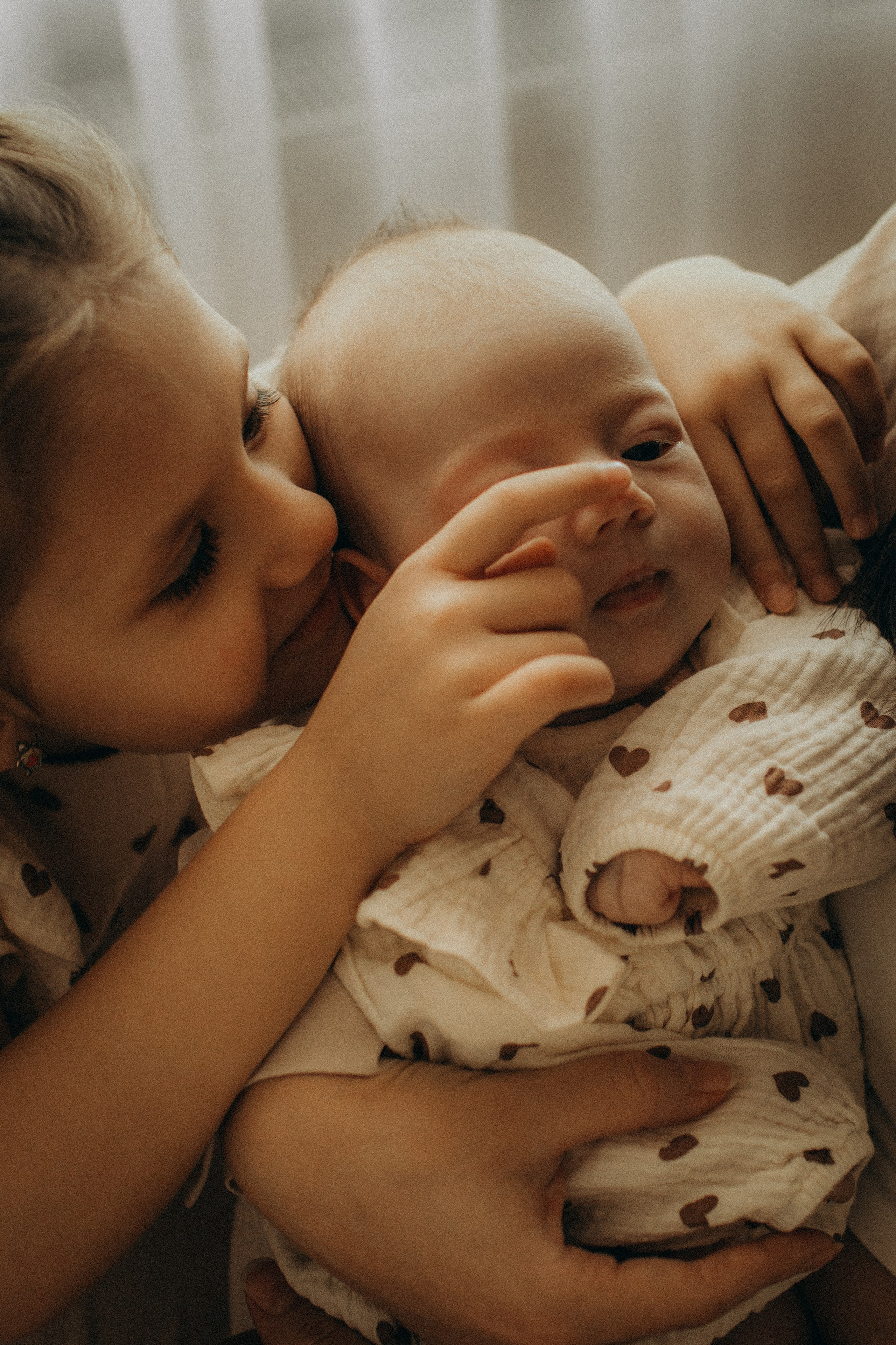 Домашняя съемка Люда, Василиса и Ксюня. Александра Ниценко СЕМЕЙНЫЙ ФОТОГРАФ ИЗ СТАВРОПОЛЯ