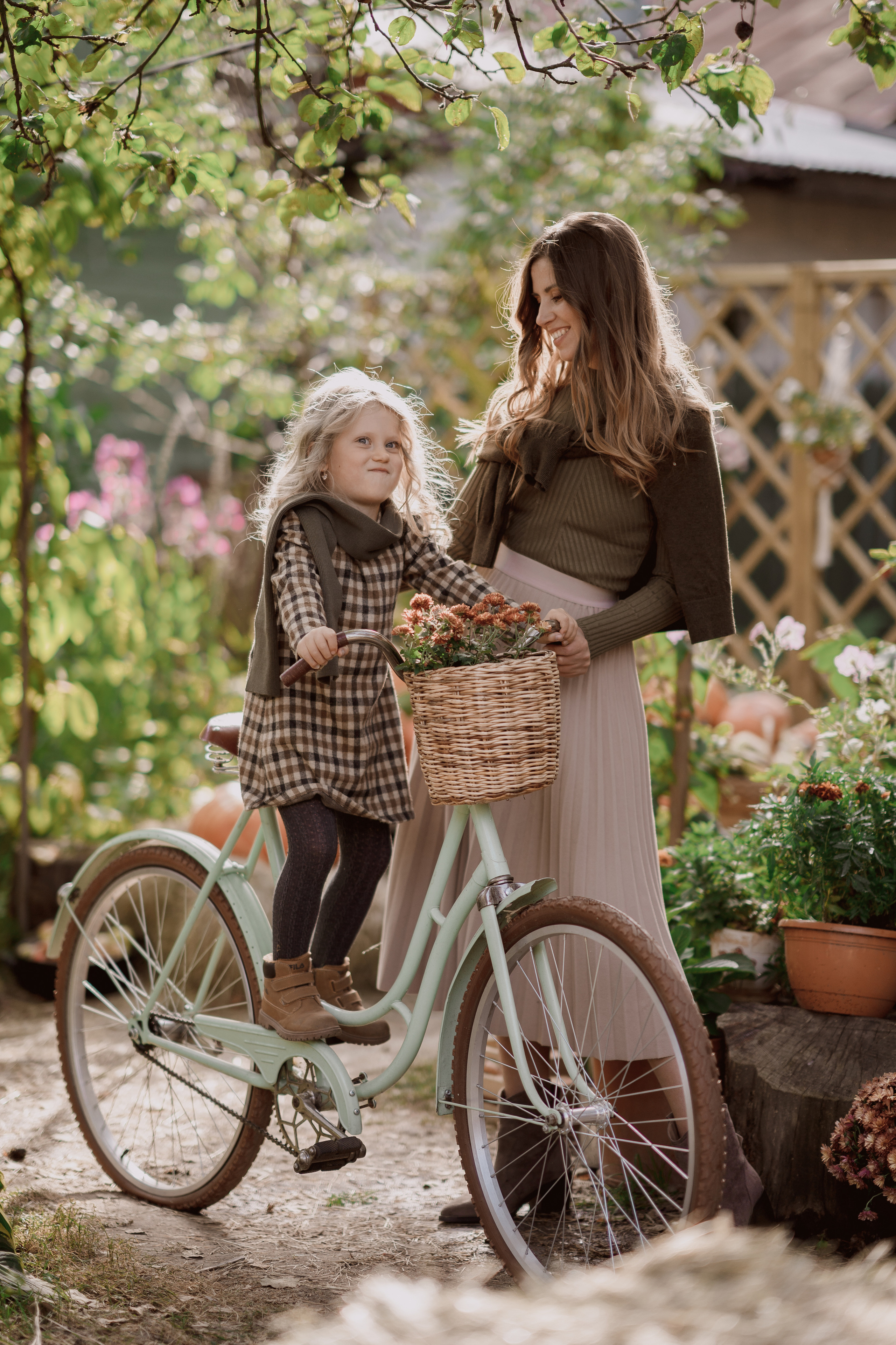 Соня с мамой. Семейная фотосессия. Семейный и детский фотограф в Сергиев Посаде, Хотьково Якимчук Любовь