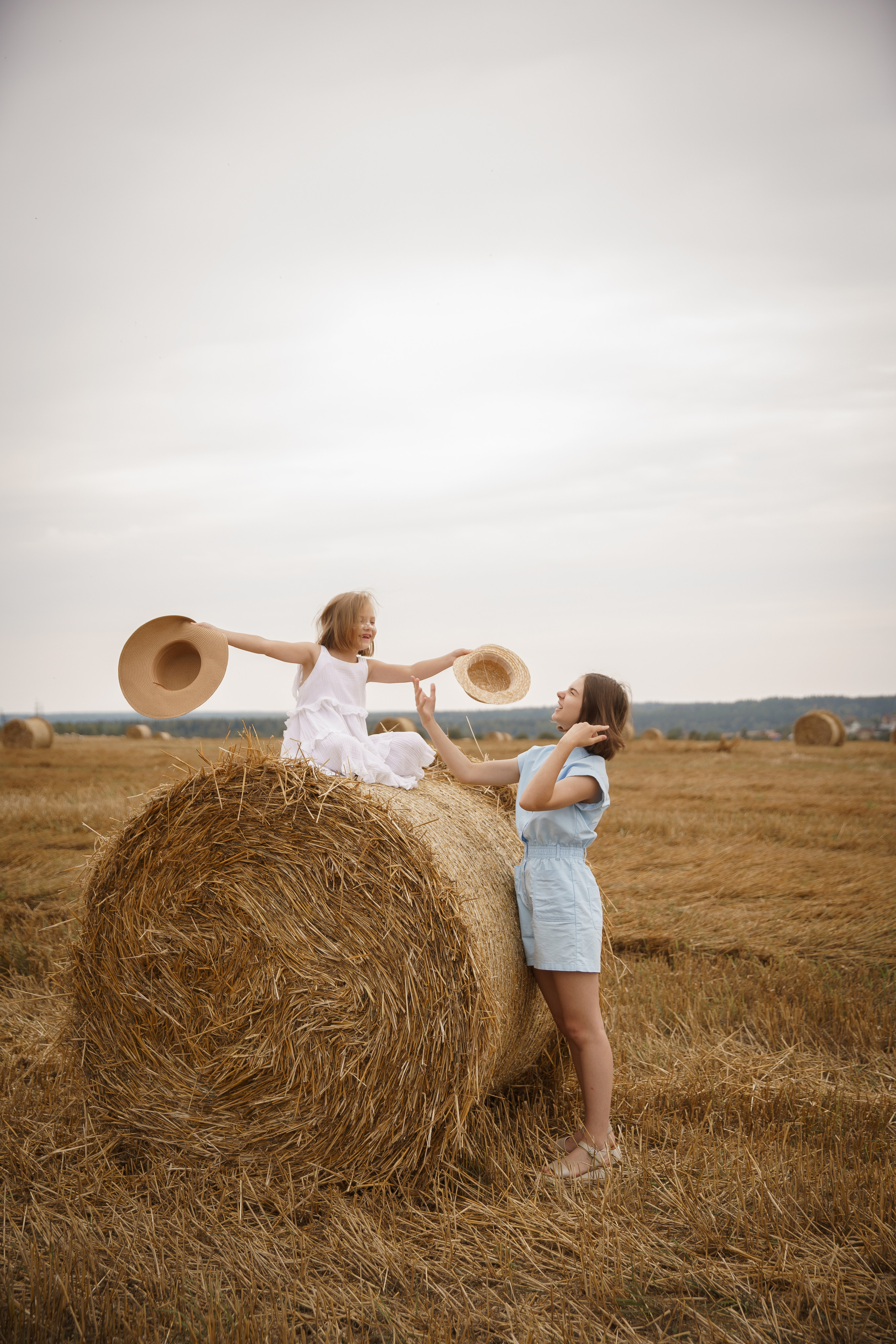 Фотосессия сестричек, Нюши и Маши. Семейный и детский фотограф в Сергиев Посаде, Хотьково Якимчук Любовь