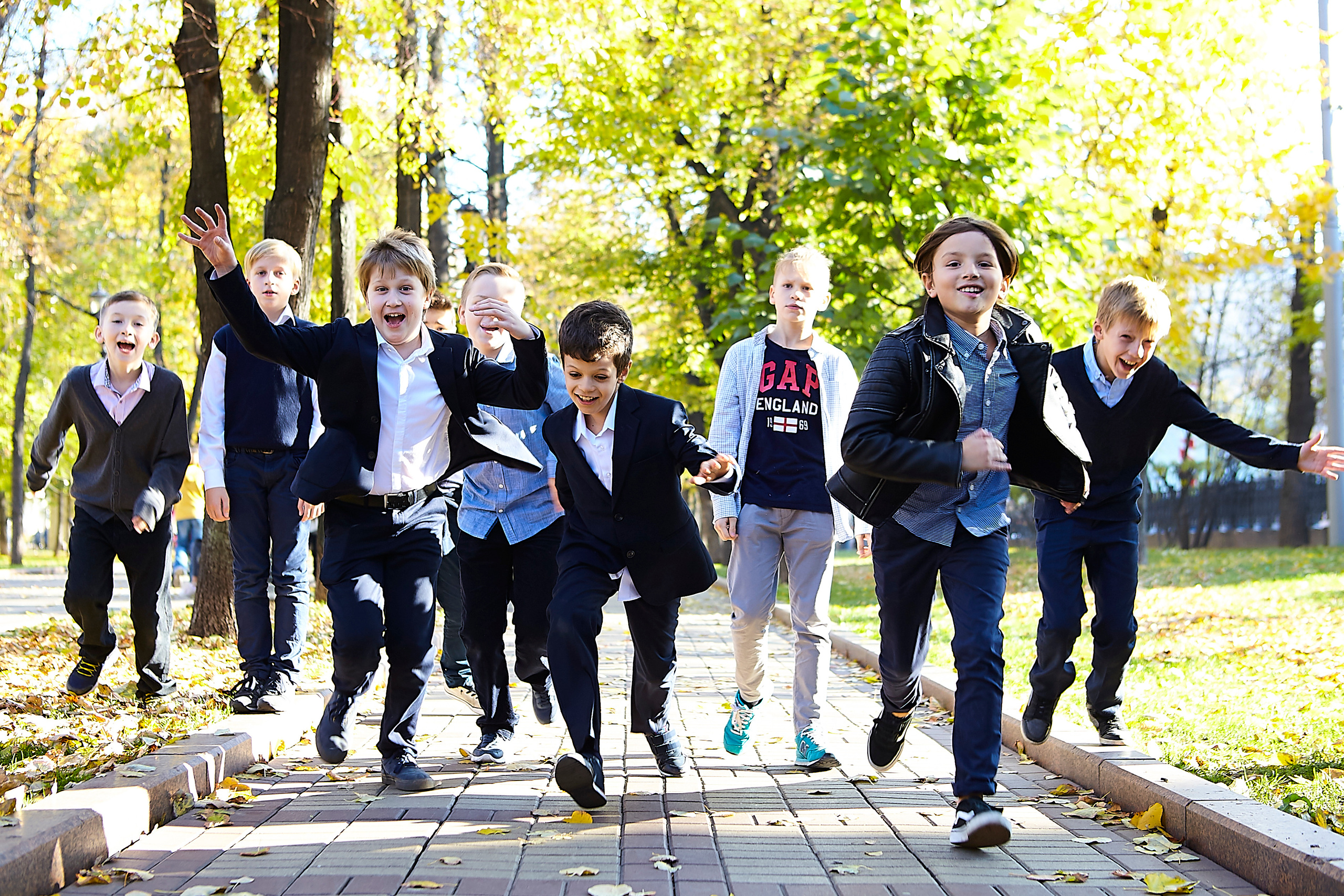 Выпускной альбом 4 класса 1284. Школьный фотограф в Москве Людмила Журавлева