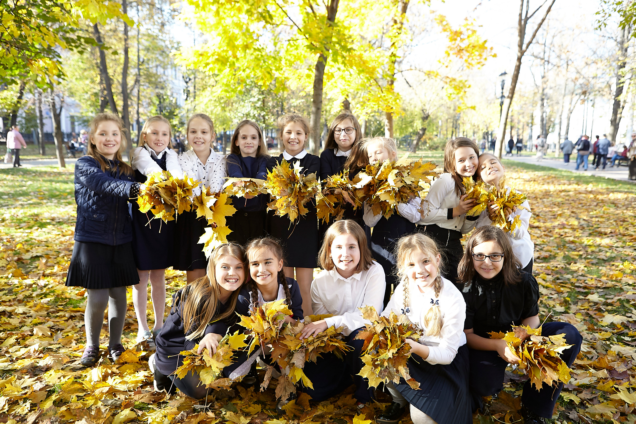 Выпускной альбом 4 класса 1284. Школьный фотограф в Москве Людмила Журавлева