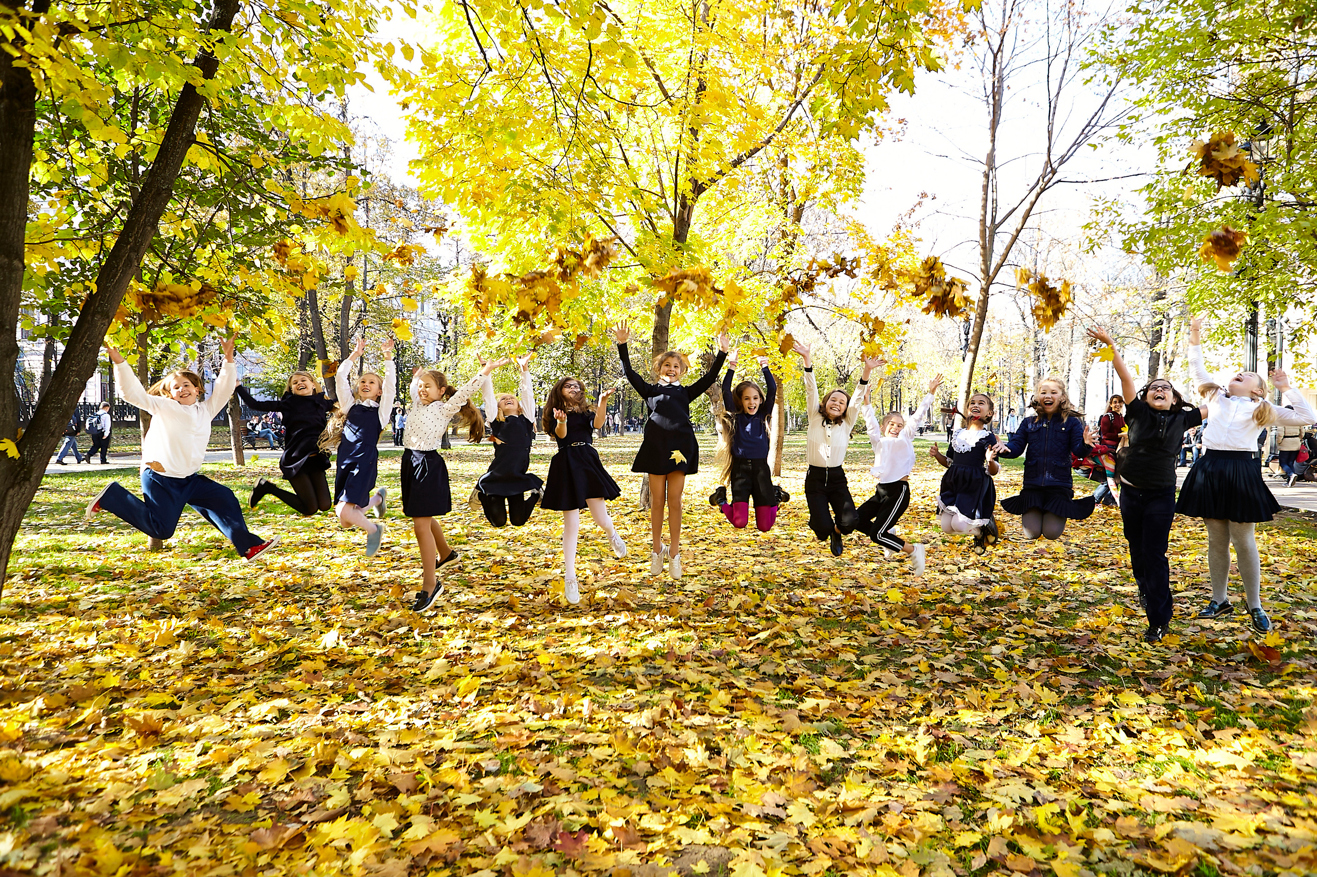 Выпускной альбом 4 класса 1284. Школьный фотограф в Москве Людмила Журавлева