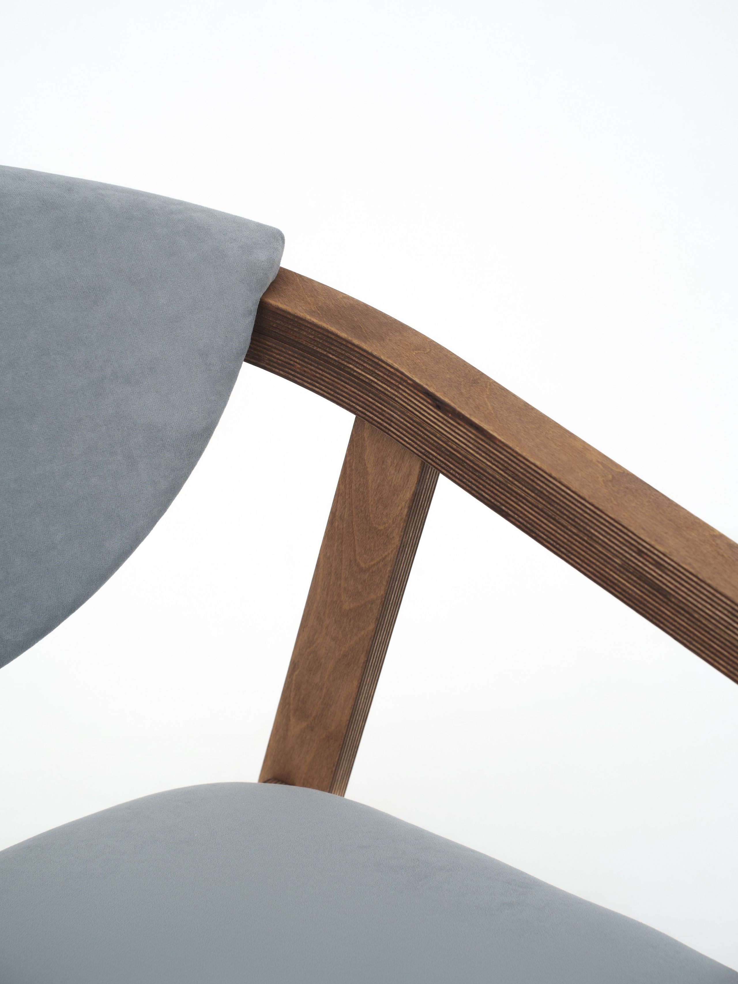 Столы и стулья для маркетплейсов. Иван Упоров — фотограф, рилсмейкер чебоксары