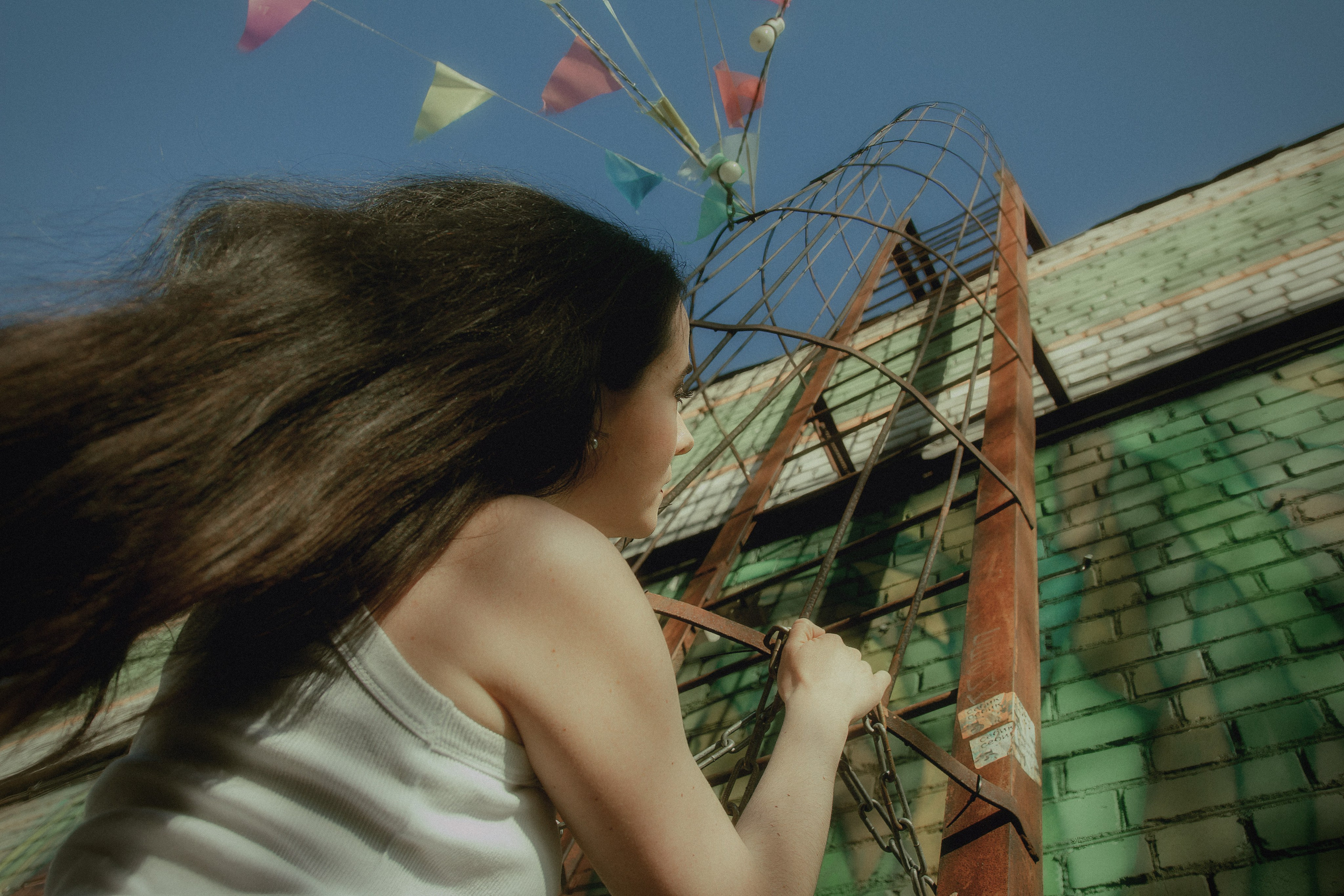 Солнечный Апрель