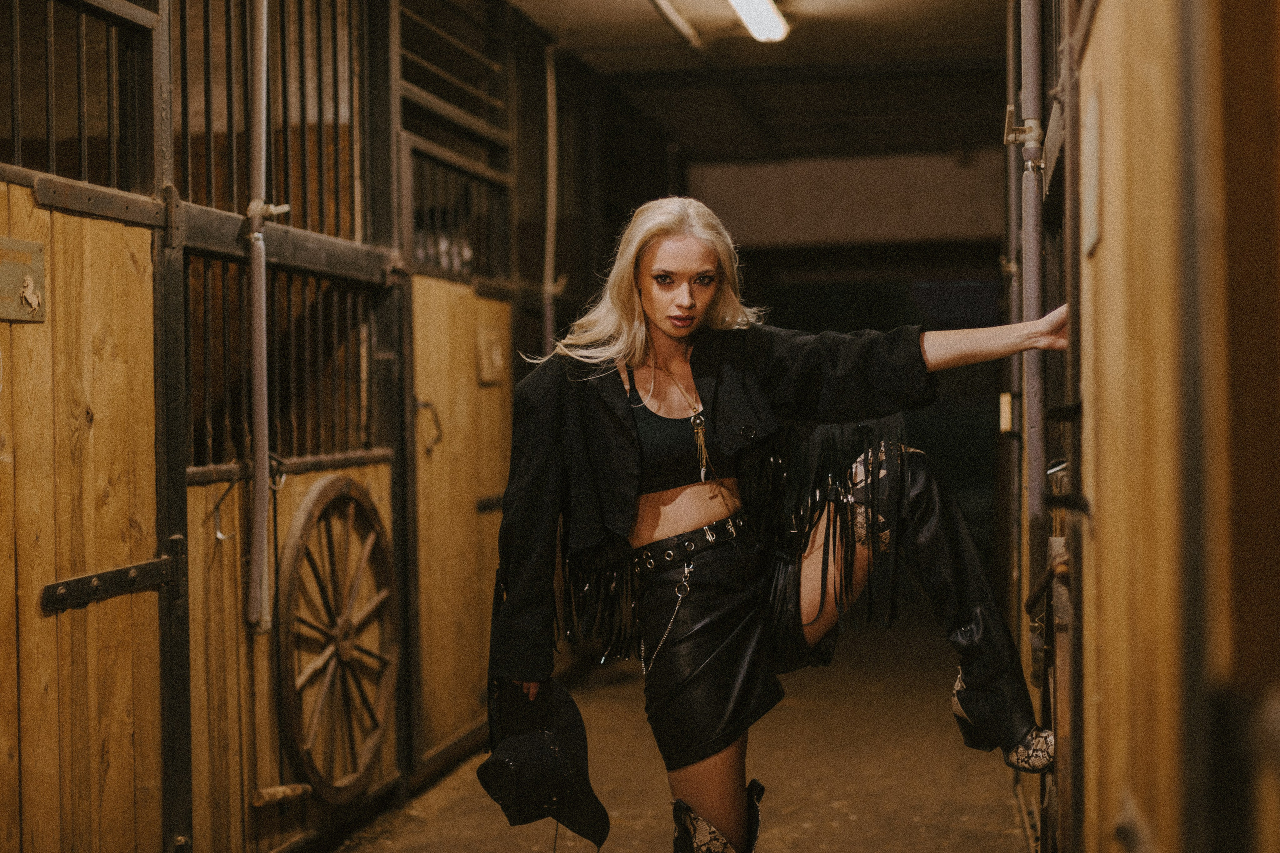 Надя «Вестерн». Павел Померанцев