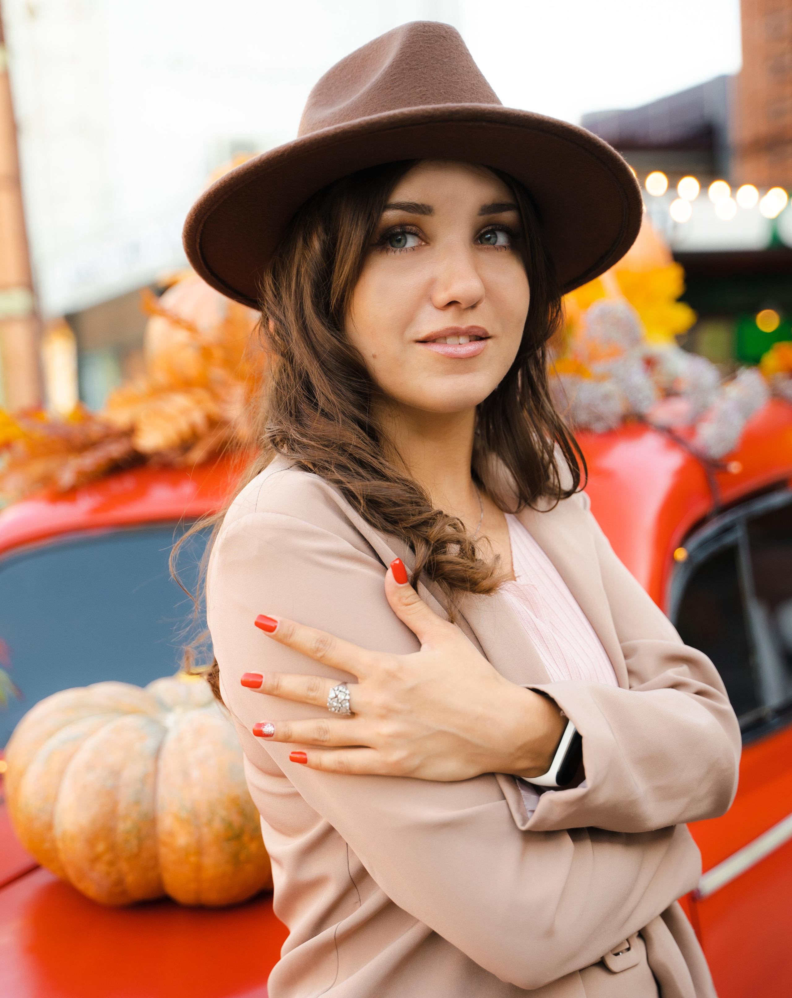 Осенняя съемка Юлии. Фотограф для маркетплейсов Wildberries и Ozon | Предметная и фуд-съёмка, инфографика и видео для брендов — Анастасия Супрунова