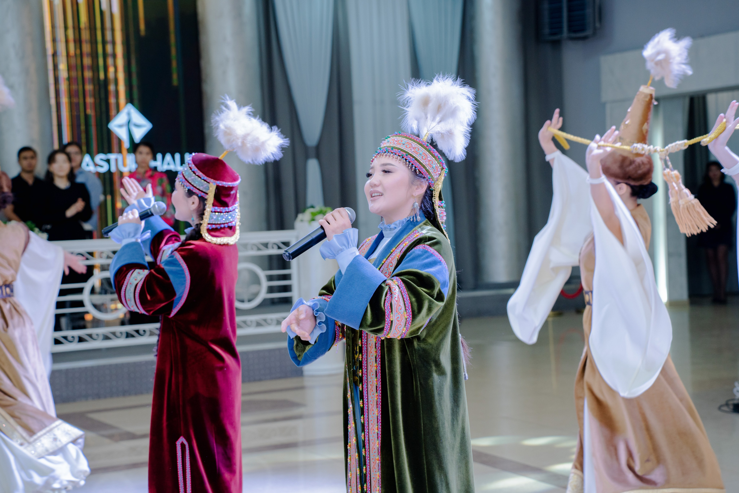 KAMILLA QYZ UZATU. Nomad media