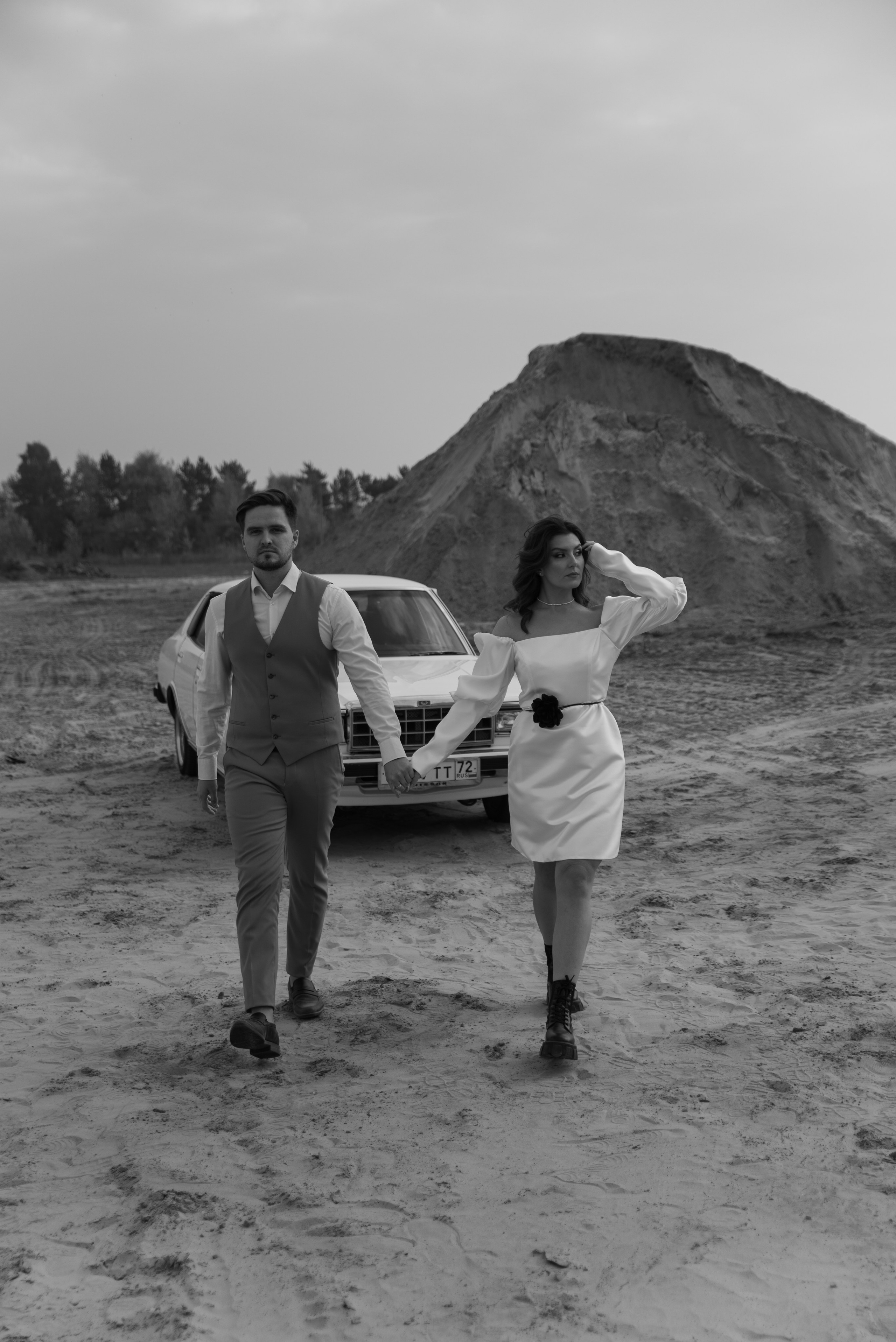 Алена и Женя, съемка с ретро машиной (съемка в рамках моего Воркшопа). Свадебный фотограф Тюмень Анастасия Битная