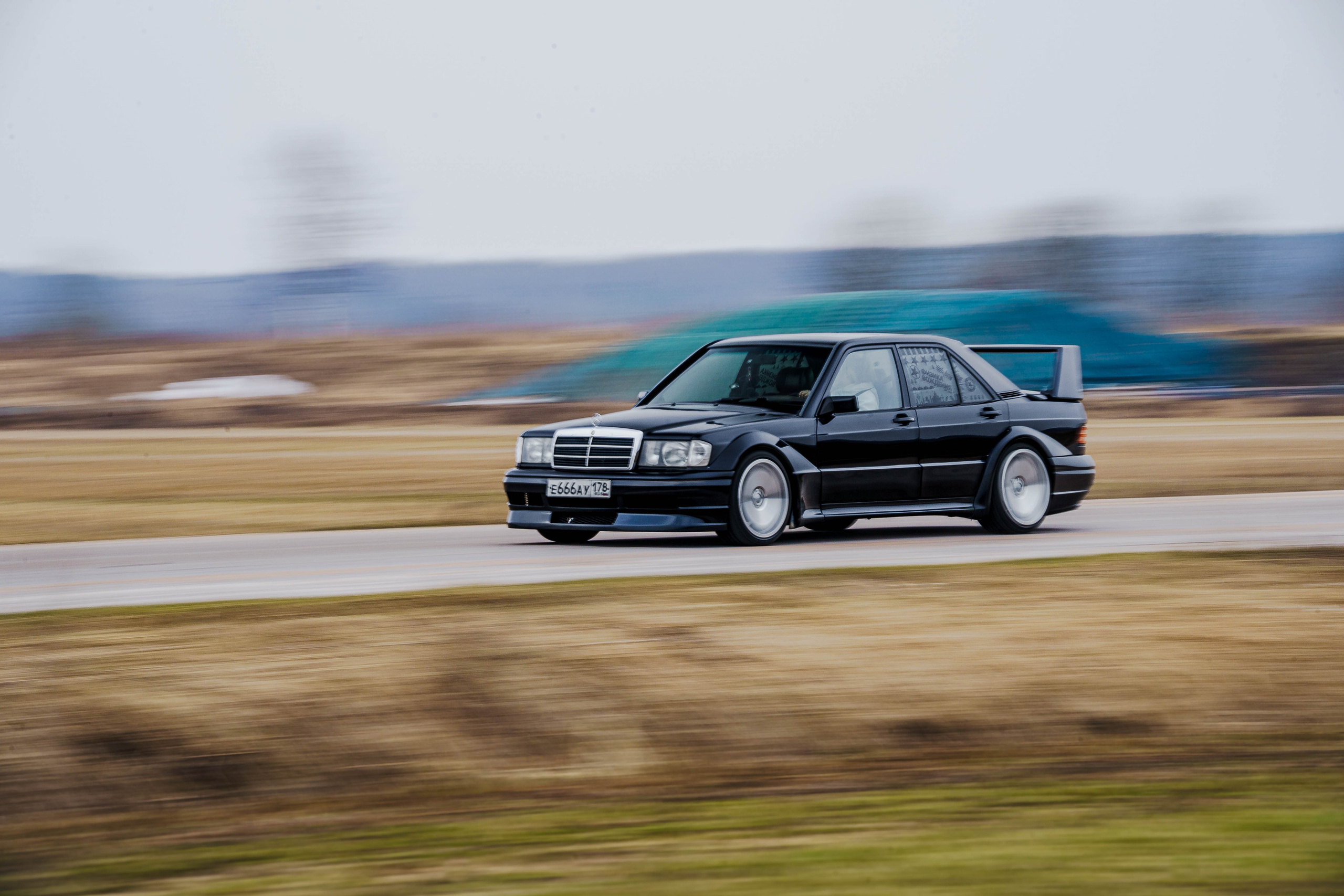 Mercedes 190e. Александр СМИ