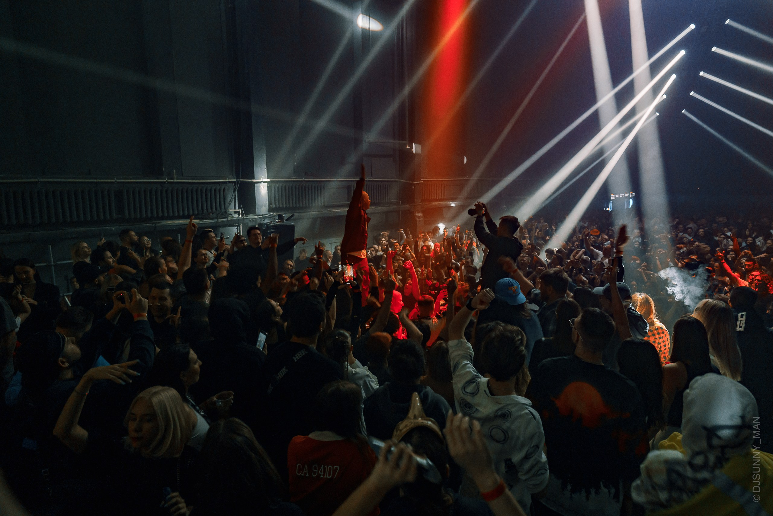 Metro Gorkovskaya ЦЕХ. Sunnyman