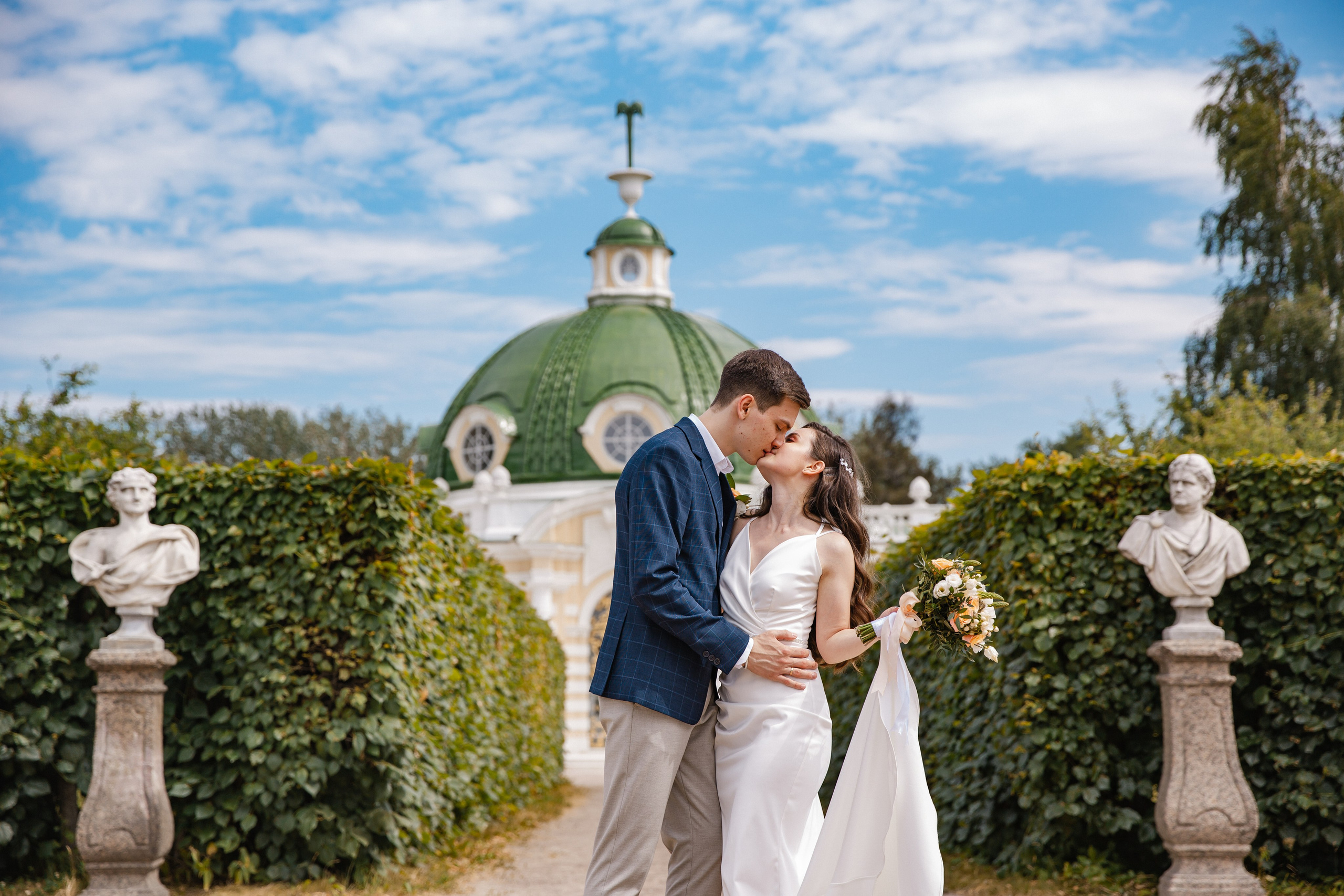 Свадебная фотосессия в усадьбе Кусково. Фотограф и видеограф Анна Домашенко
