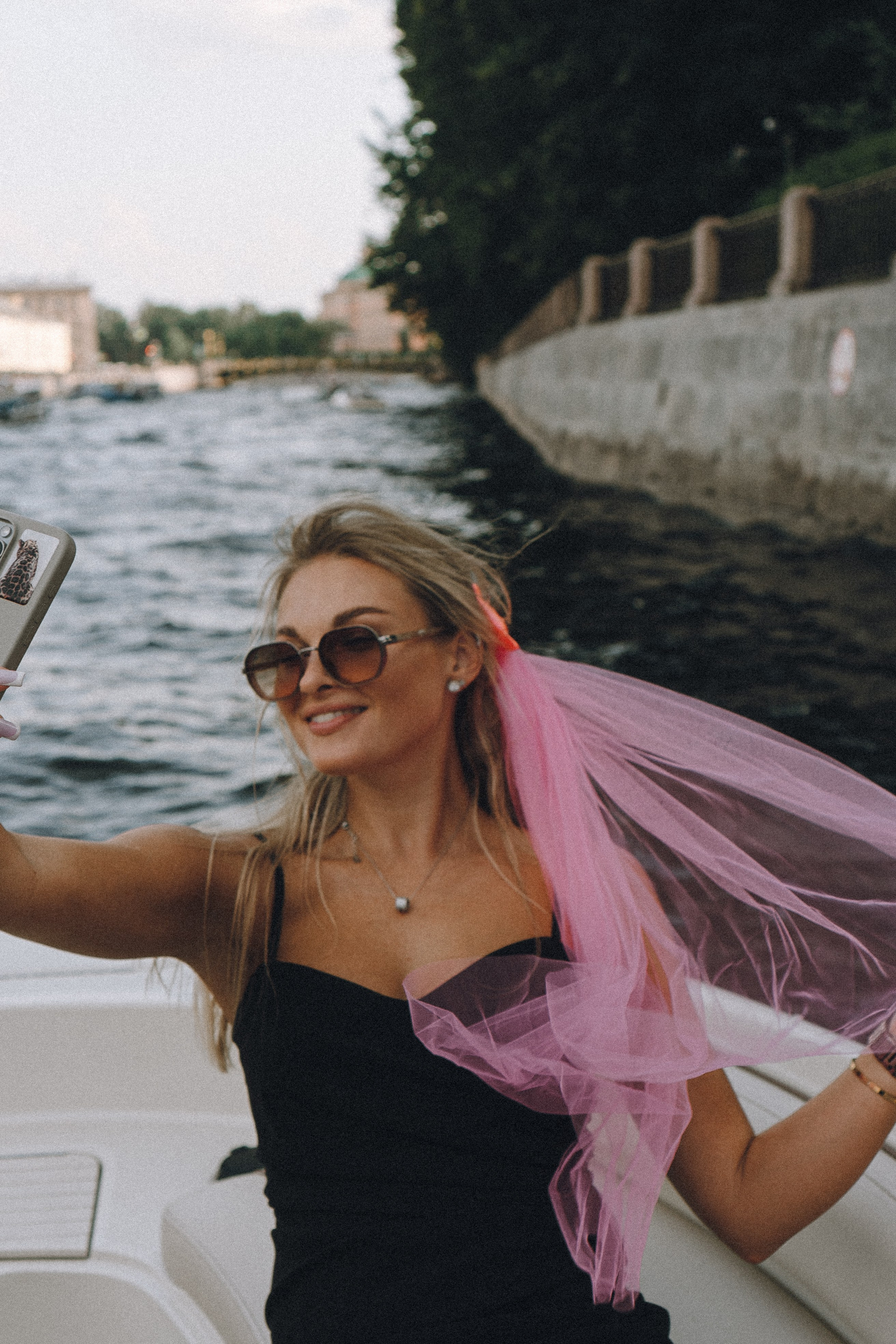 ДЕВИЧНИК НА КАТЕРЕ. Профессиональный фотограф, Санкт-Петербург — Виктория Богомолова