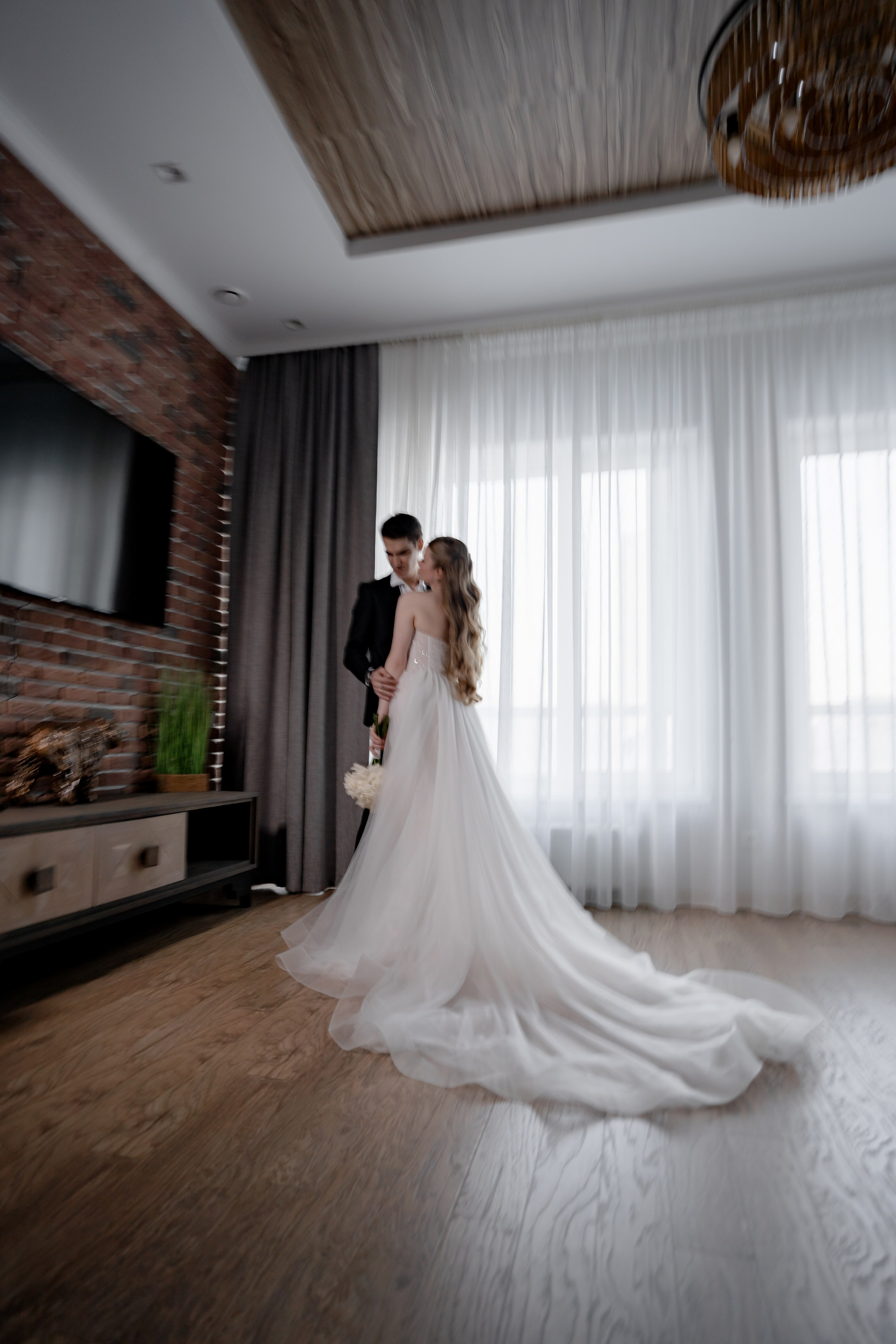 СВАДЕБНАЯ СЬЕМКА СБОРОВ В ОТЕЛЕ И ВЫЕЗД НА ЦЕРЕМОНИЮ (СНЯТО В СИБИРЕ В НИЖНЕВАРТОВСКЕ)М. Профессиональный фотограф, Санкт-Петербург — Виктория Богомолова