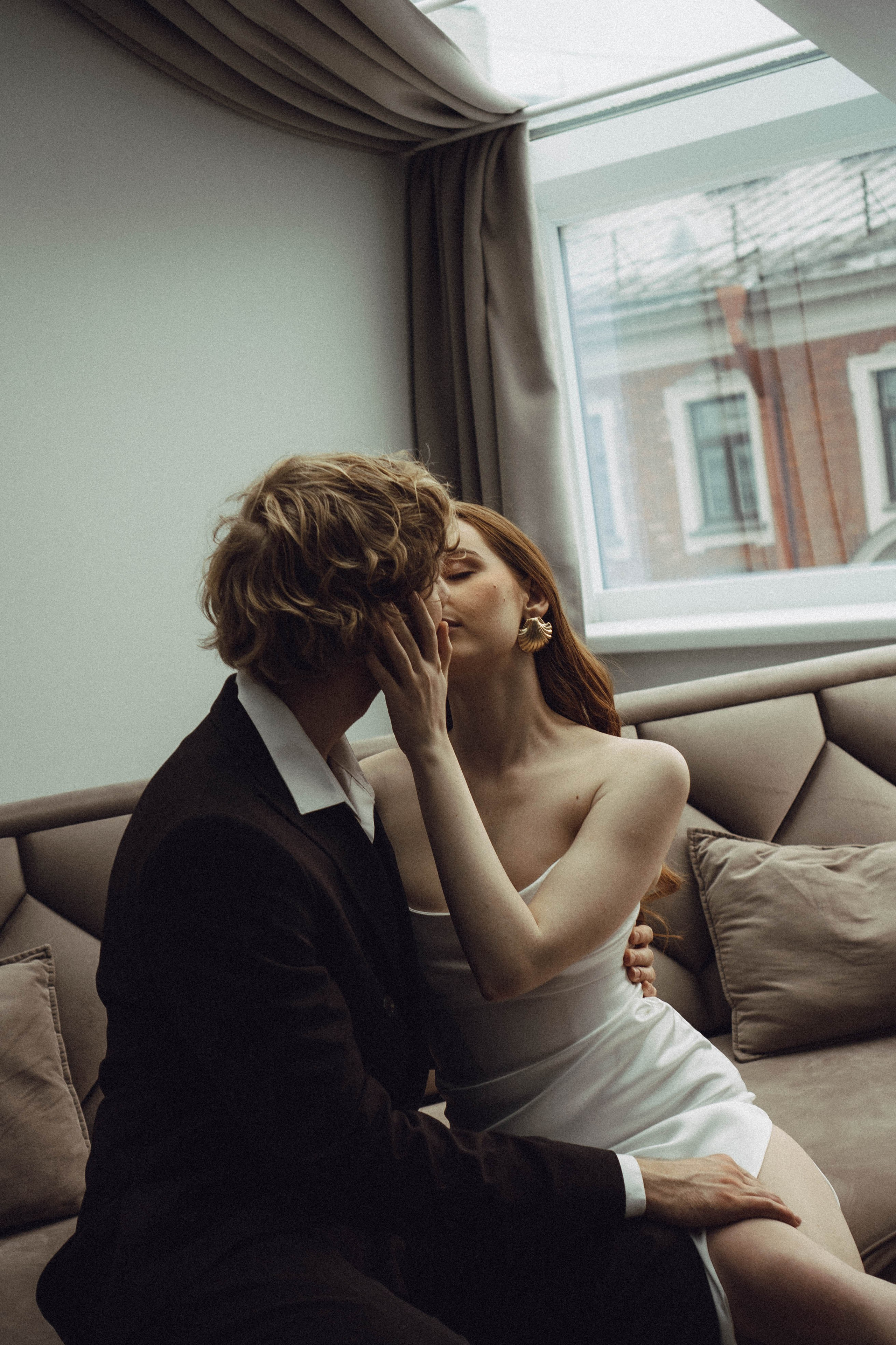 СВАДЕБНАЯ СЬЕМКА В ОТЕЛЕ. СБОРЫ ЖЕНИХА И НЕВЕСТЫ И ТАКЖЕ ТОР И ПОДГОТОВКА К ПРОГУЛКЕ. Профессиональный фотограф, Санкт-Петербург — Виктория Богомолова