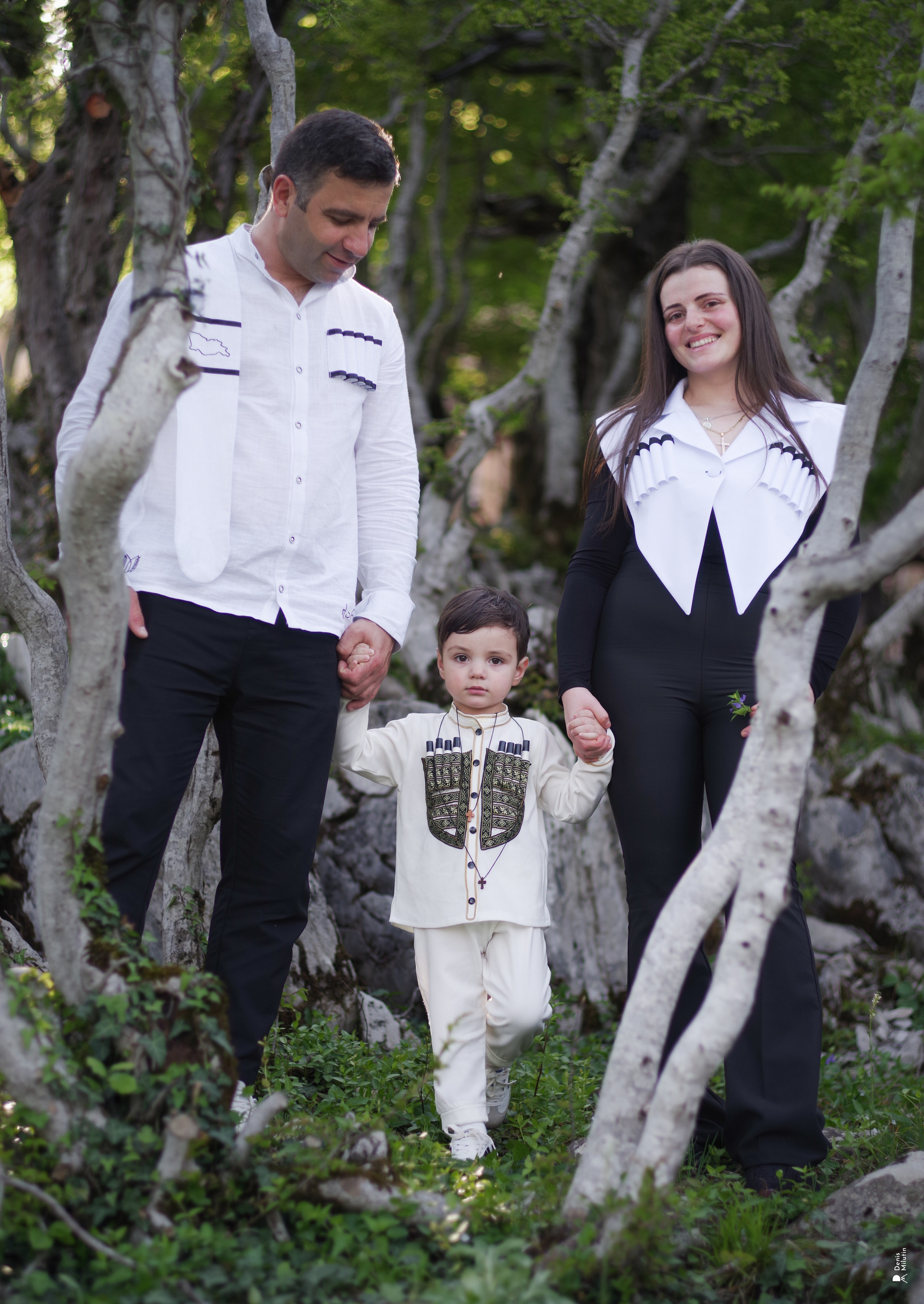 Крещение в Церкви Святого Георгия в Гогни. Портретный фотограф Денис Милютин