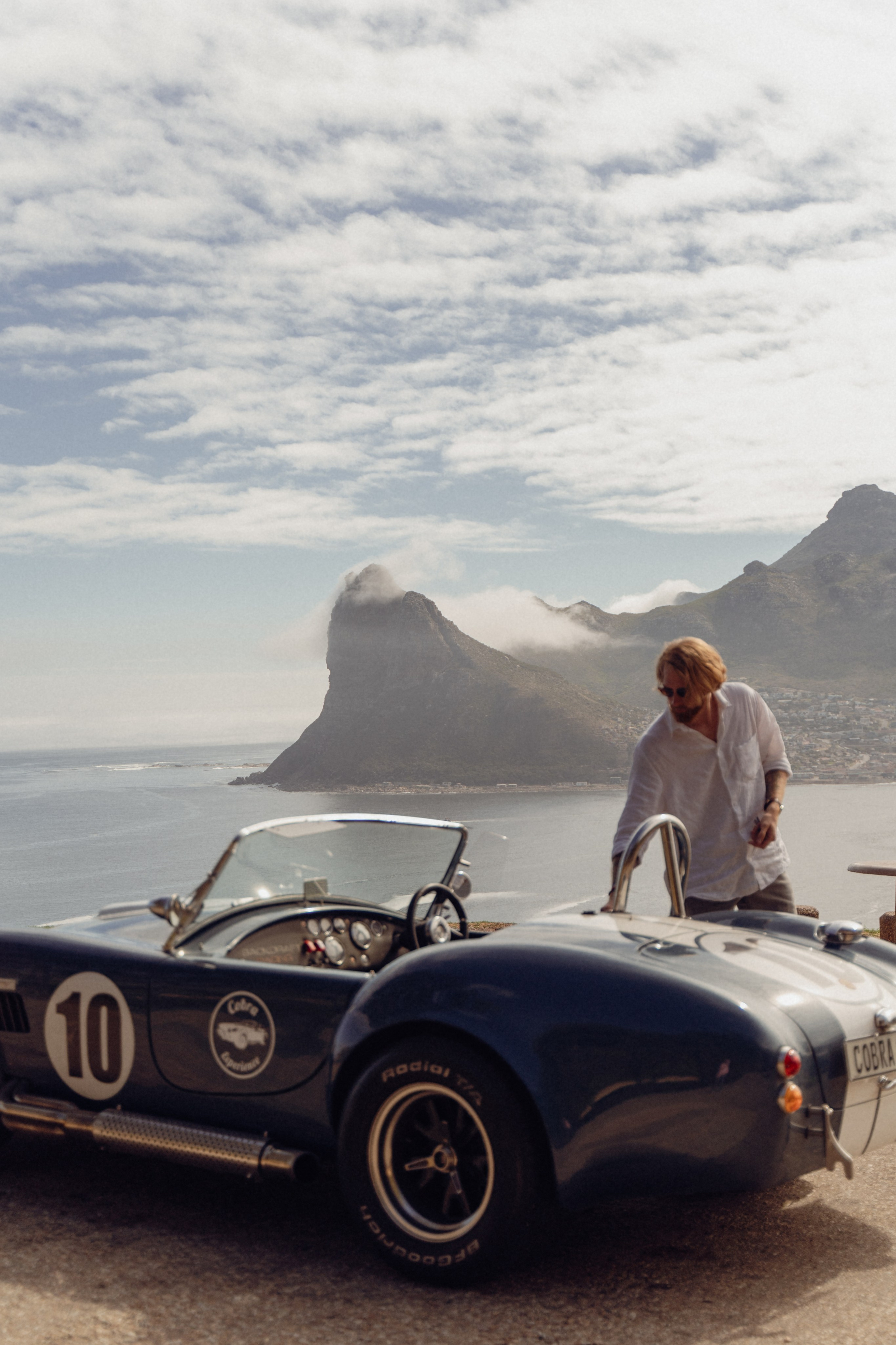 Autumn road. Фотограф в Кейптауне