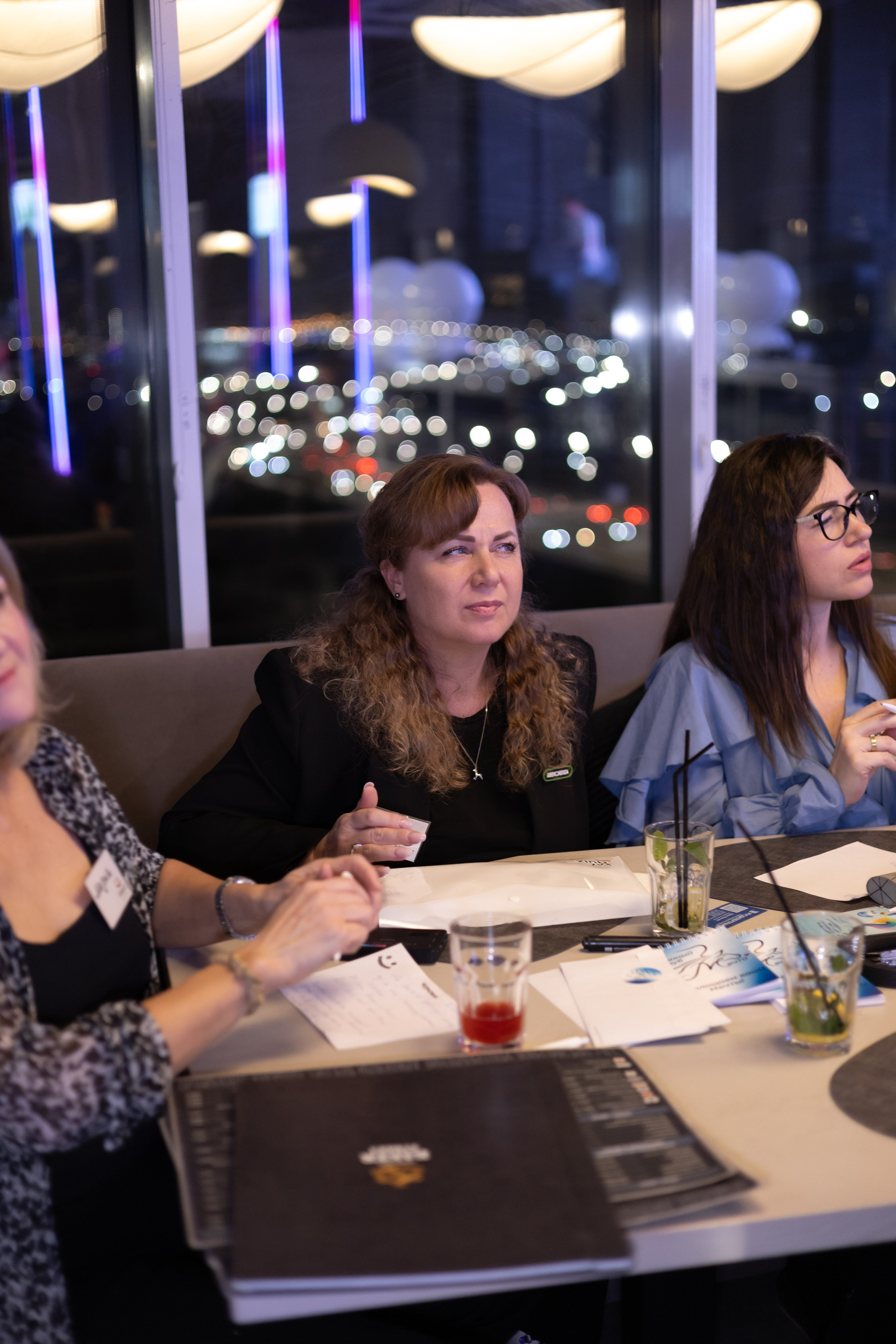 13ая BIZ QUIZ: деловая игра | Красноярск. Фотограф Красноярск съемки лавстори, фотосессия в студии, портретная съемка, творческие фотосессии