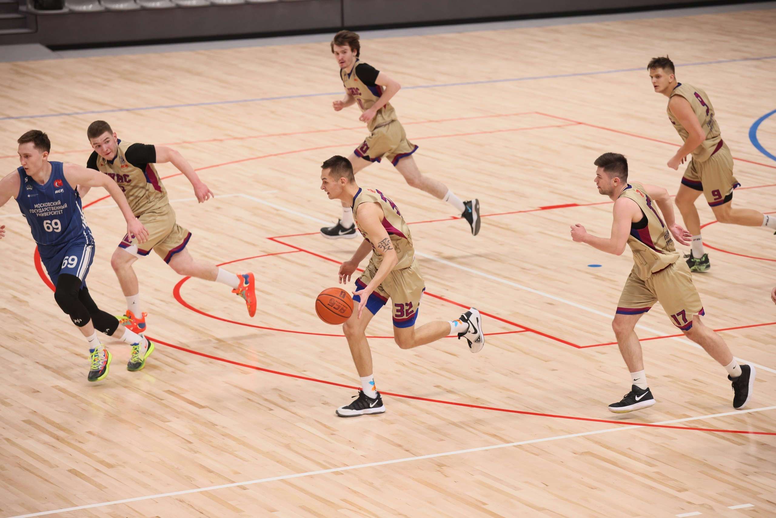 Баскетбол ТулГу VS МГУ. Фотограф в Туле Крупский АнДРей. Фотостудия «КАДР71» в Туле