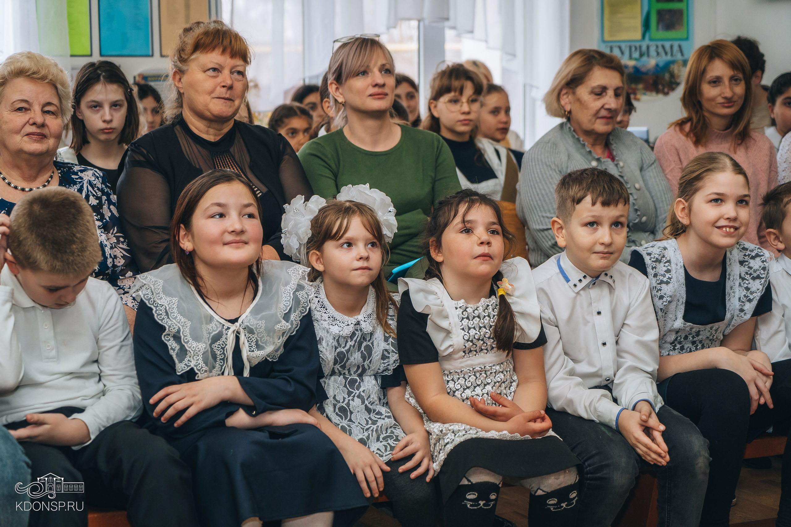 В преддверии праздника весны. Новотитаровский Дом культуры