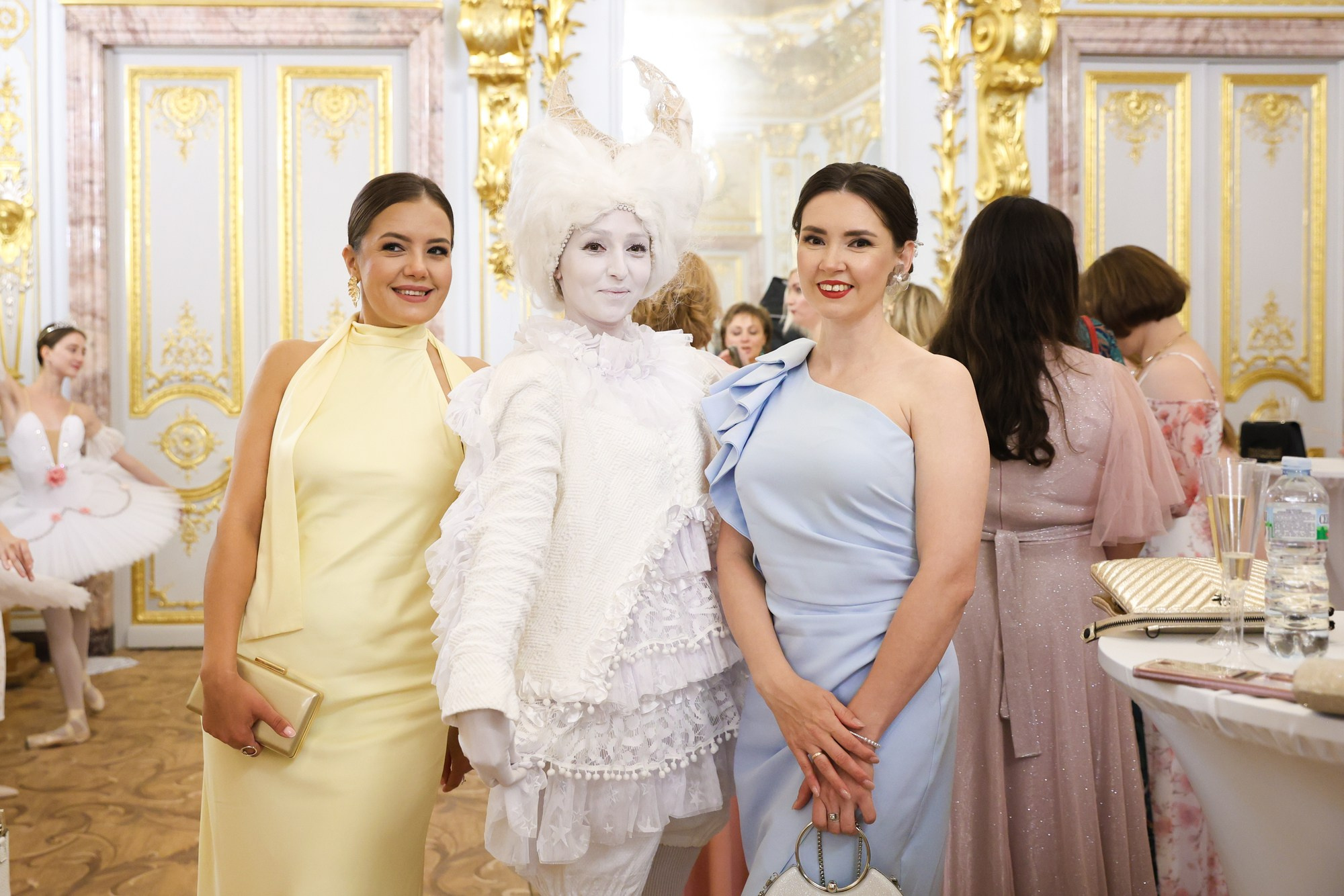 Бал на Неве. Фотограф Дарья Попова