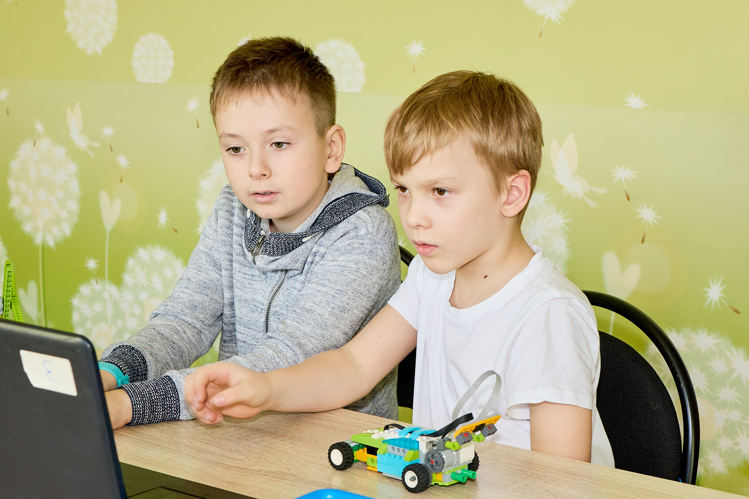 Клуб робототехники и программирования. Фотограф Настя Че