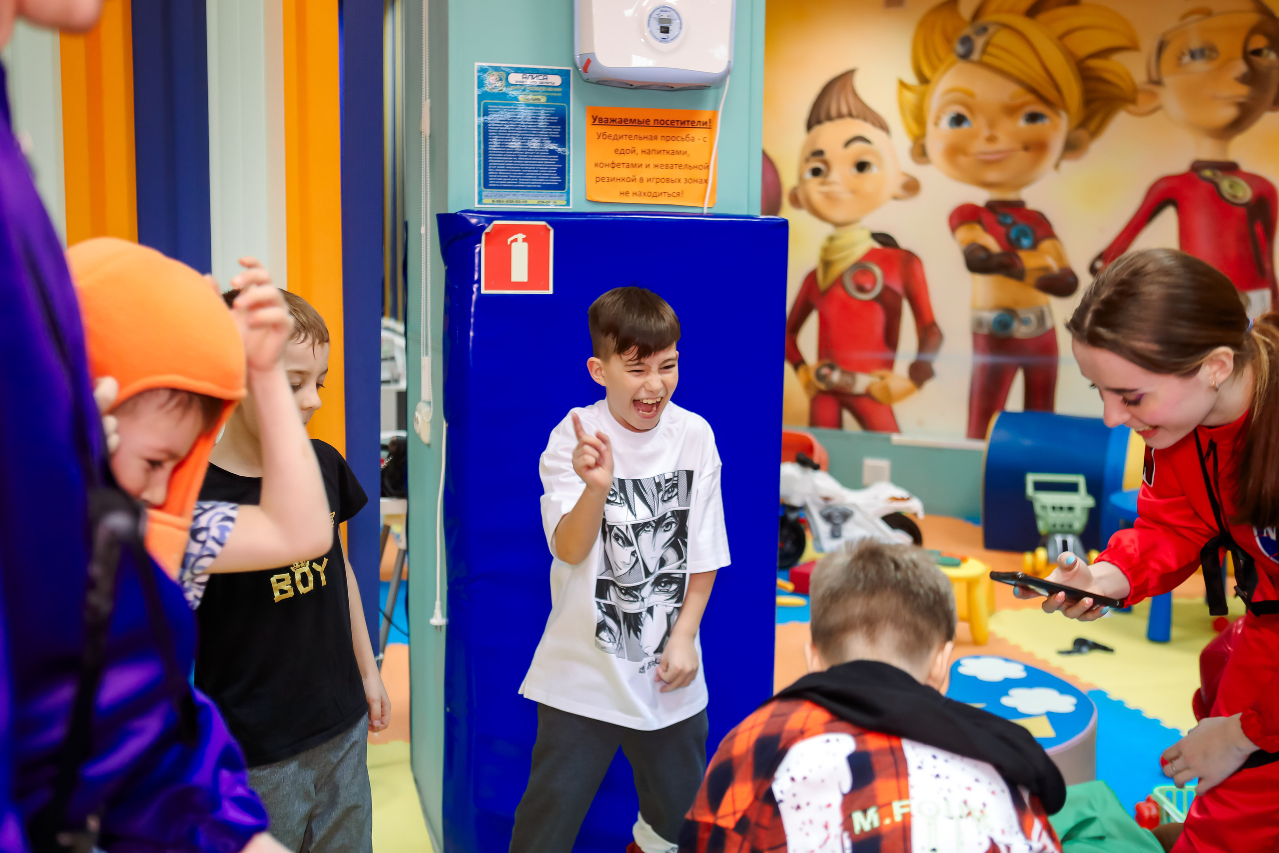 Вечеринка в стиле Among Us. Семейный и свадебный фотограф во Владивостоке Аня Смецкая