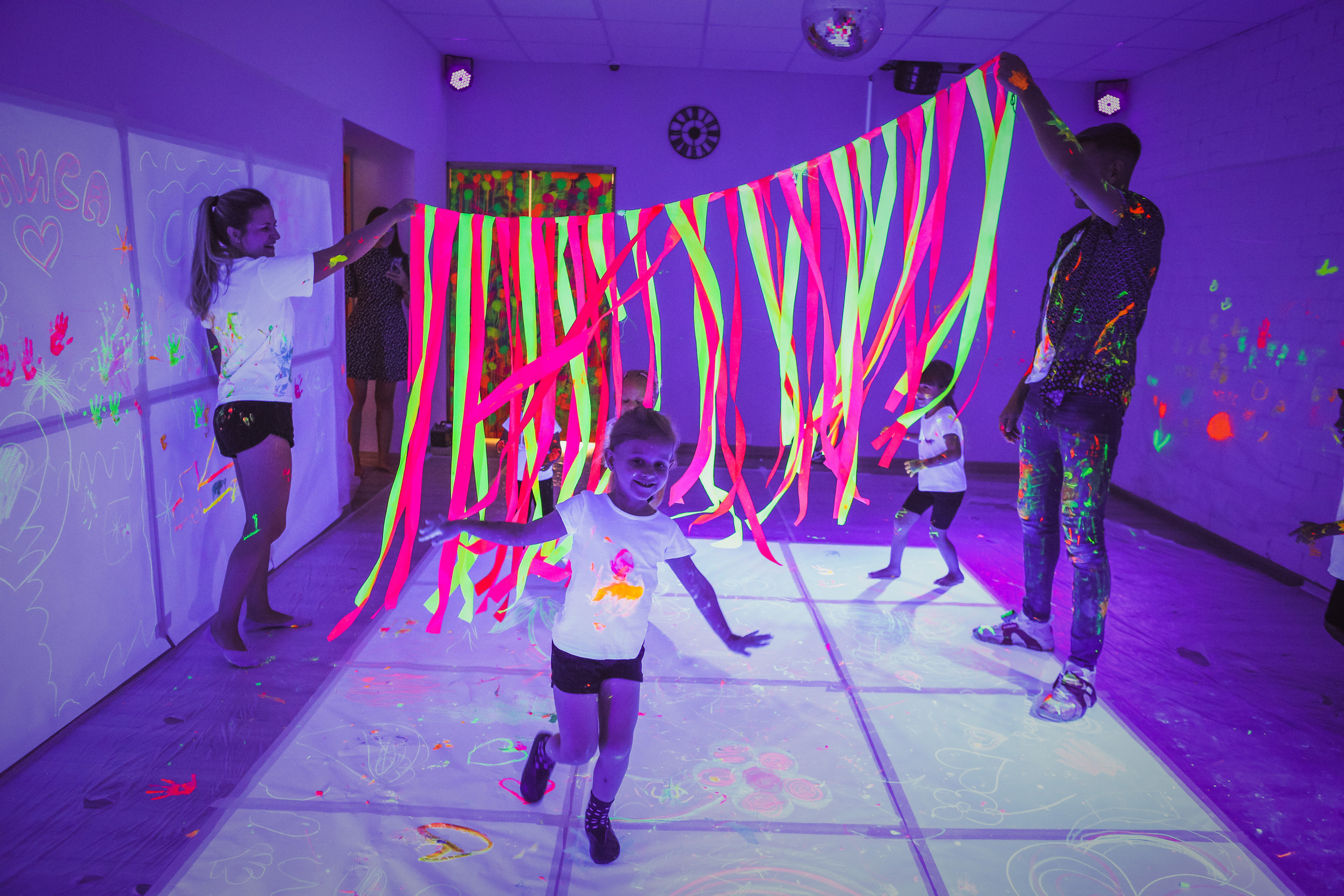 Неоновое день рождение Ульяны. Семейный и свадебный фотограф во Владивостоке Аня Смецкая