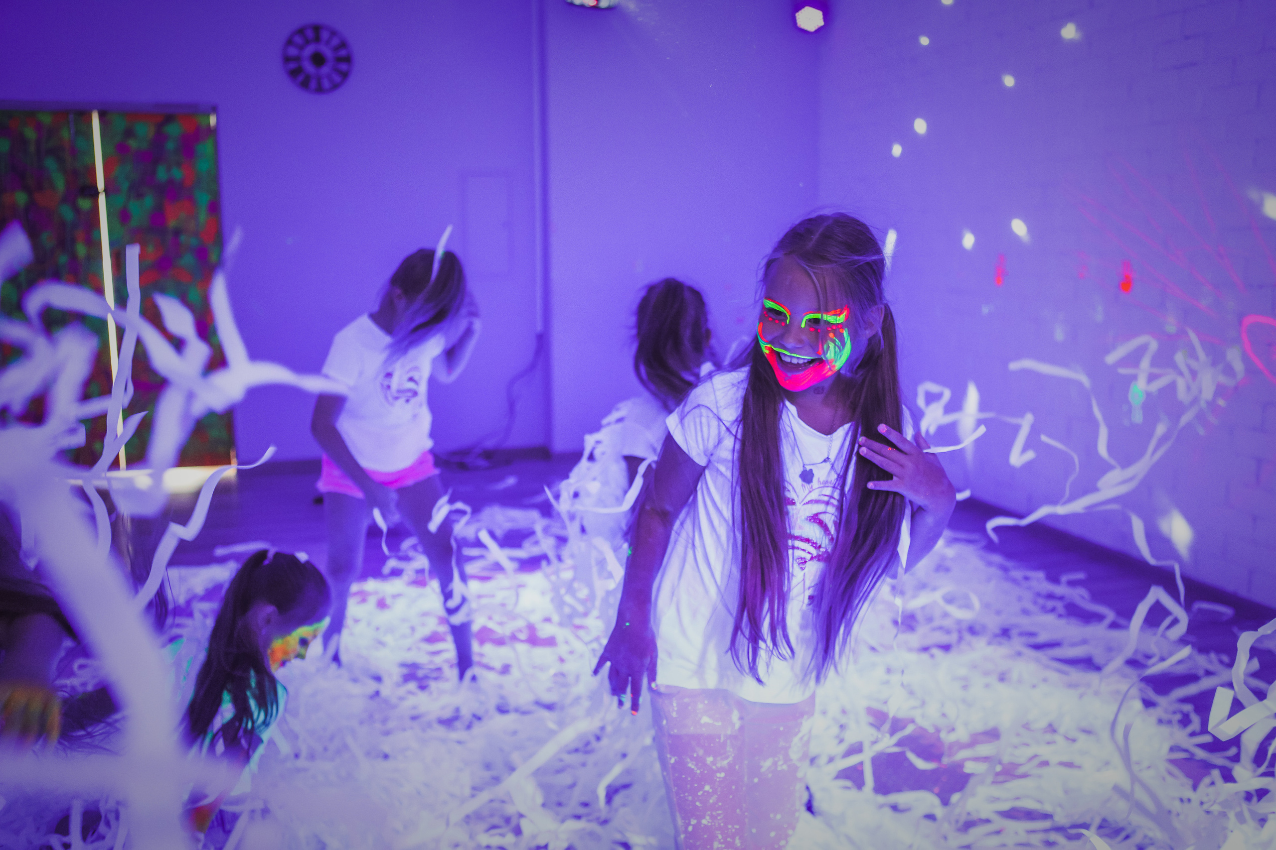 Неоновое день рождение Ульяны. Семейный и свадебный фотограф во Владивостоке Аня Смецкая