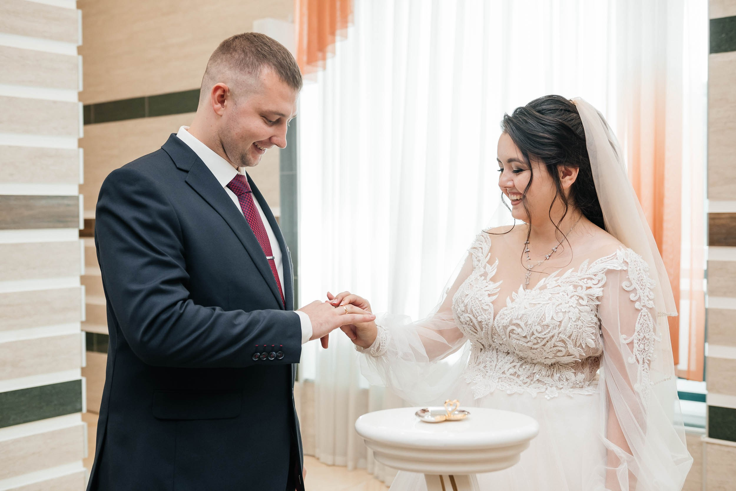 Свадебная фотосессия Царицынский парк. Фотограф Москва Настя Профотовна. Репортажные, свадебные и контент фотосессии