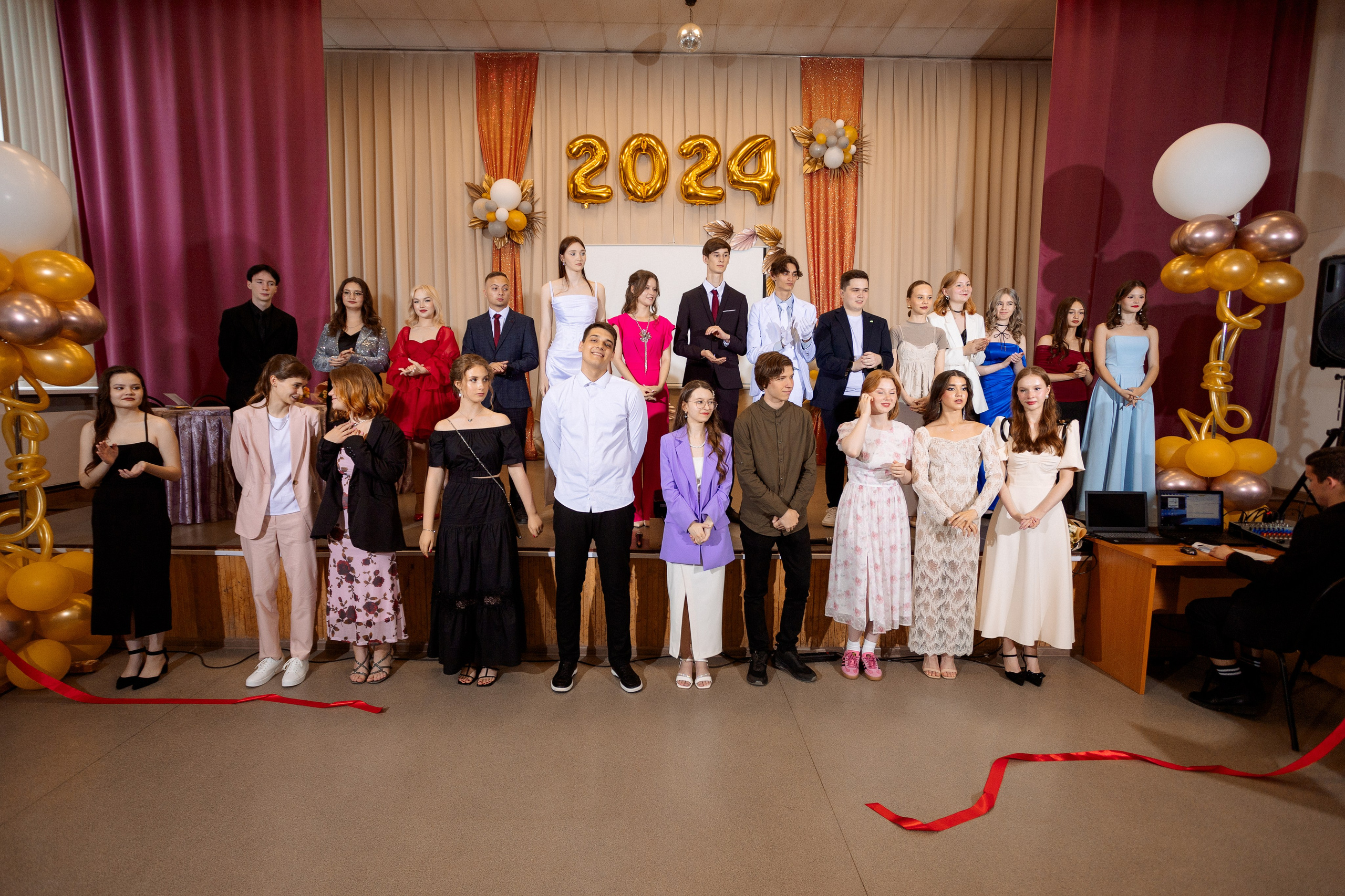 ВРУЧЕНИЕ АТТЕСТАТОВ: Пример. Все фото. Профессиональный фотограф в Ижевске Леша Петров