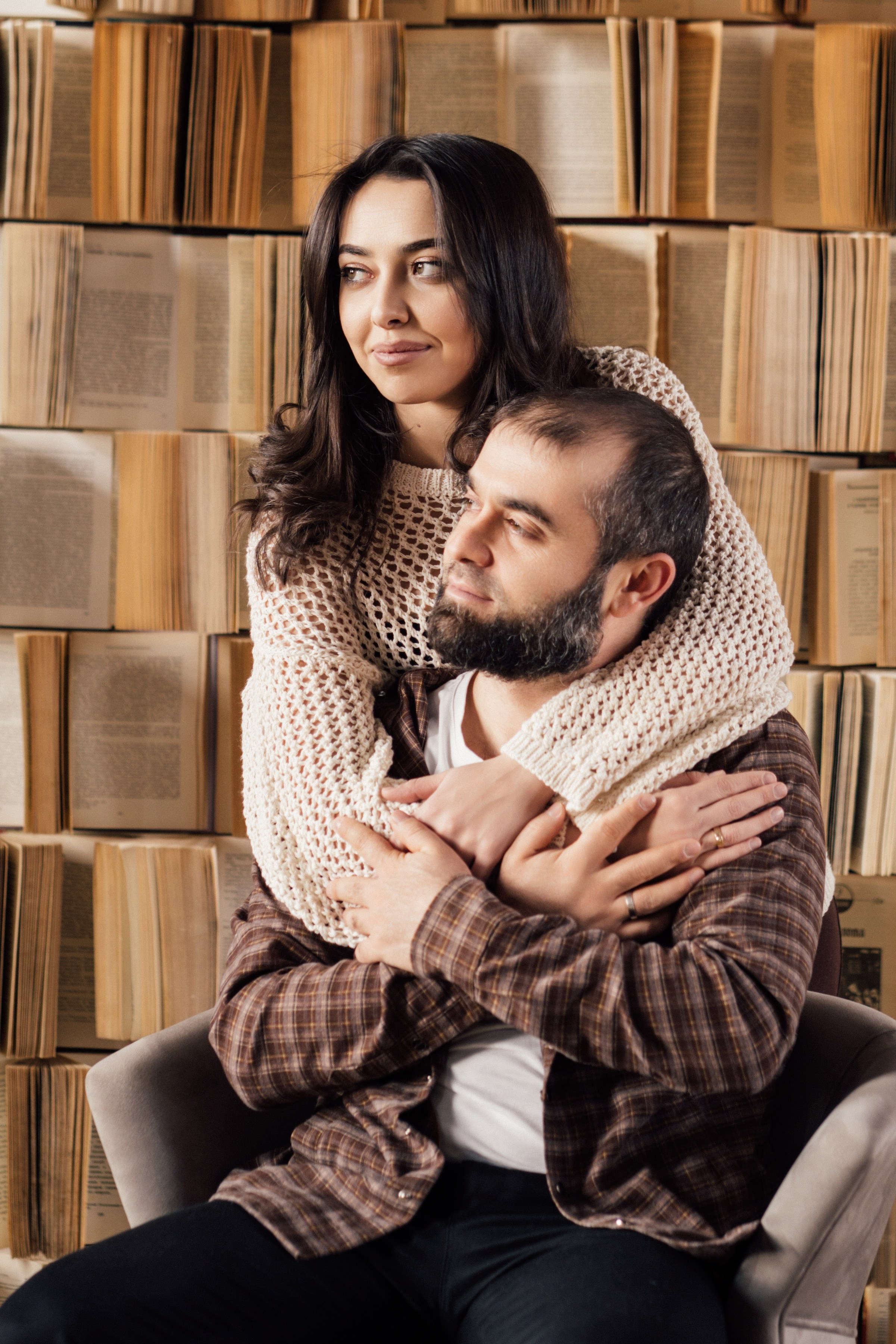 Нюр и Карина. Фотограф Инна Абакарова|Выпускные альбомы и фотосессии в Нальчике