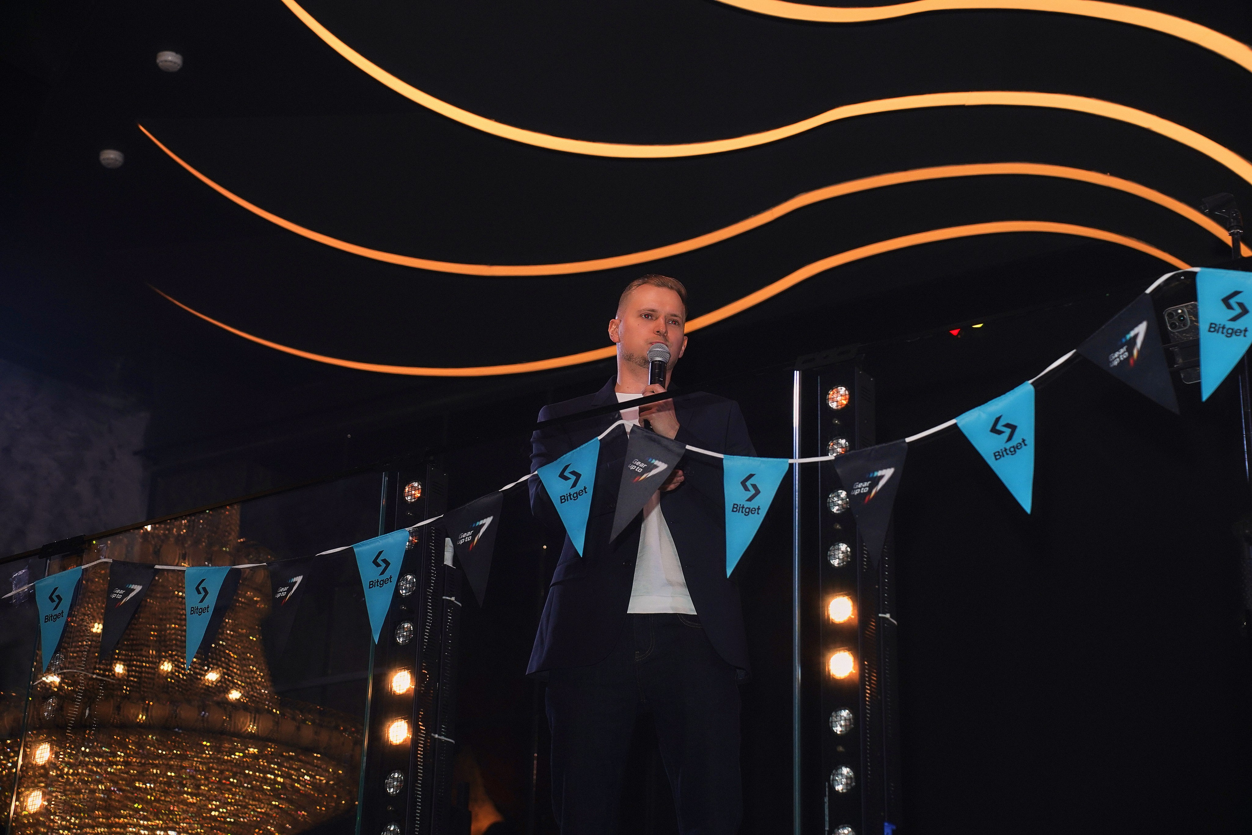 Bitget. Фотограф