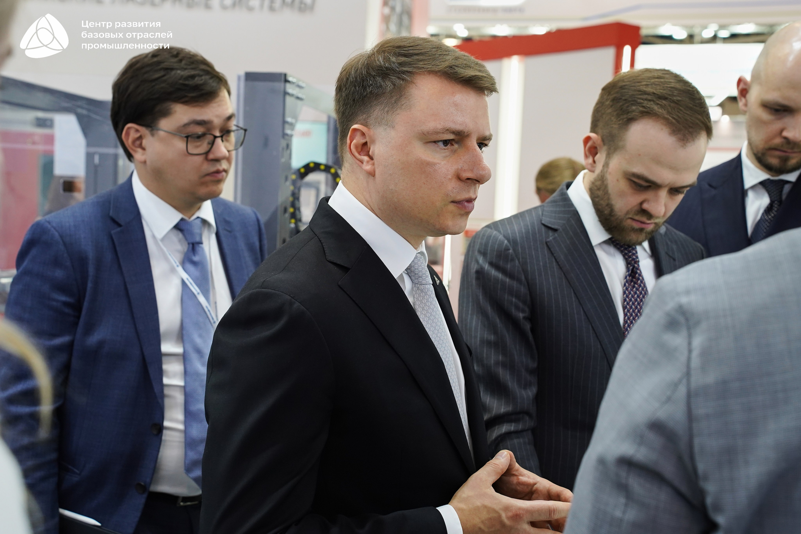 ЭКСПОЦЕНТР Алиханов. Фотограф