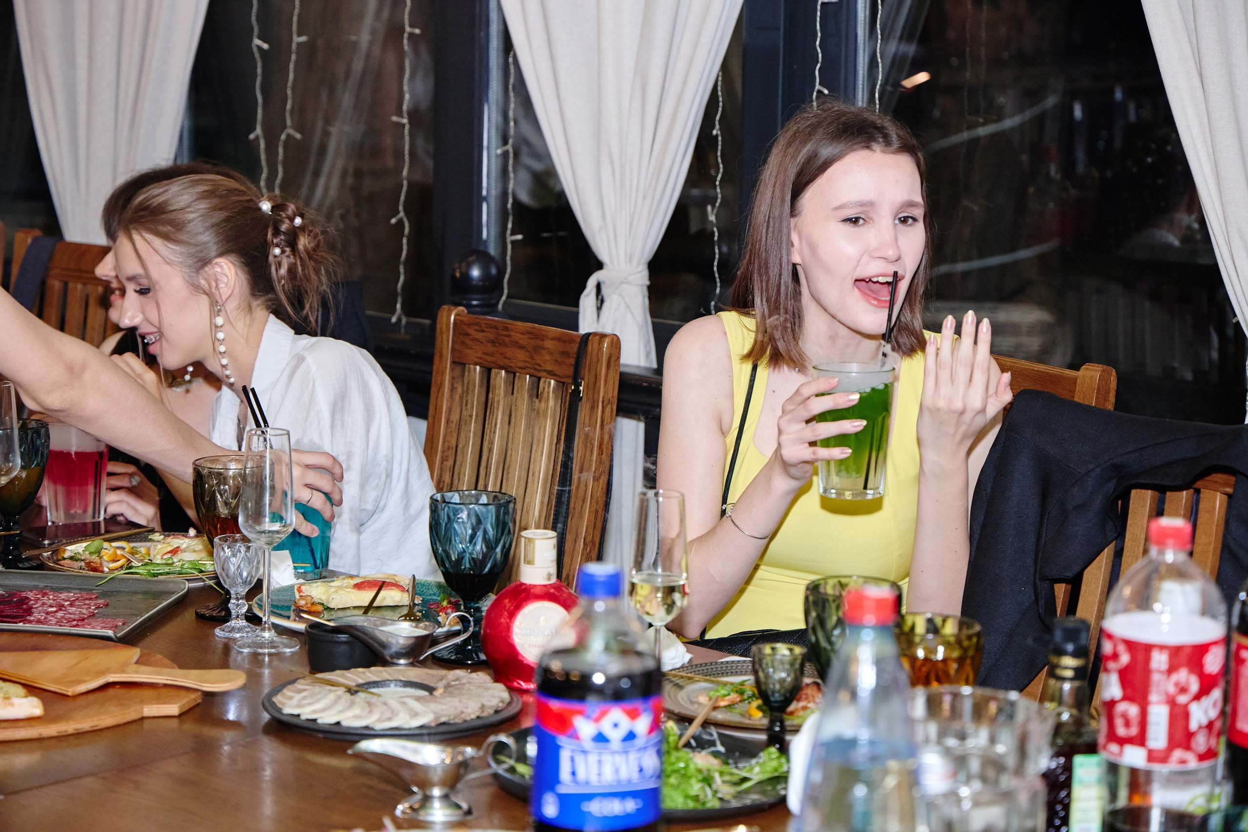 Выпускной 35 Сош. Фотограф Выпускные альбомы Таганрог Сергей Коробченко