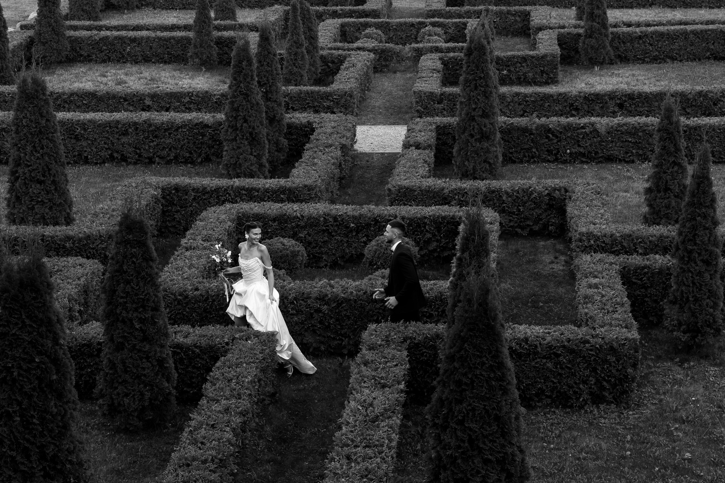 Свадебная фотосессия у бассейна. Свадебный фотограф в Москве Элина Ларченкова. Фото, которые цепляют