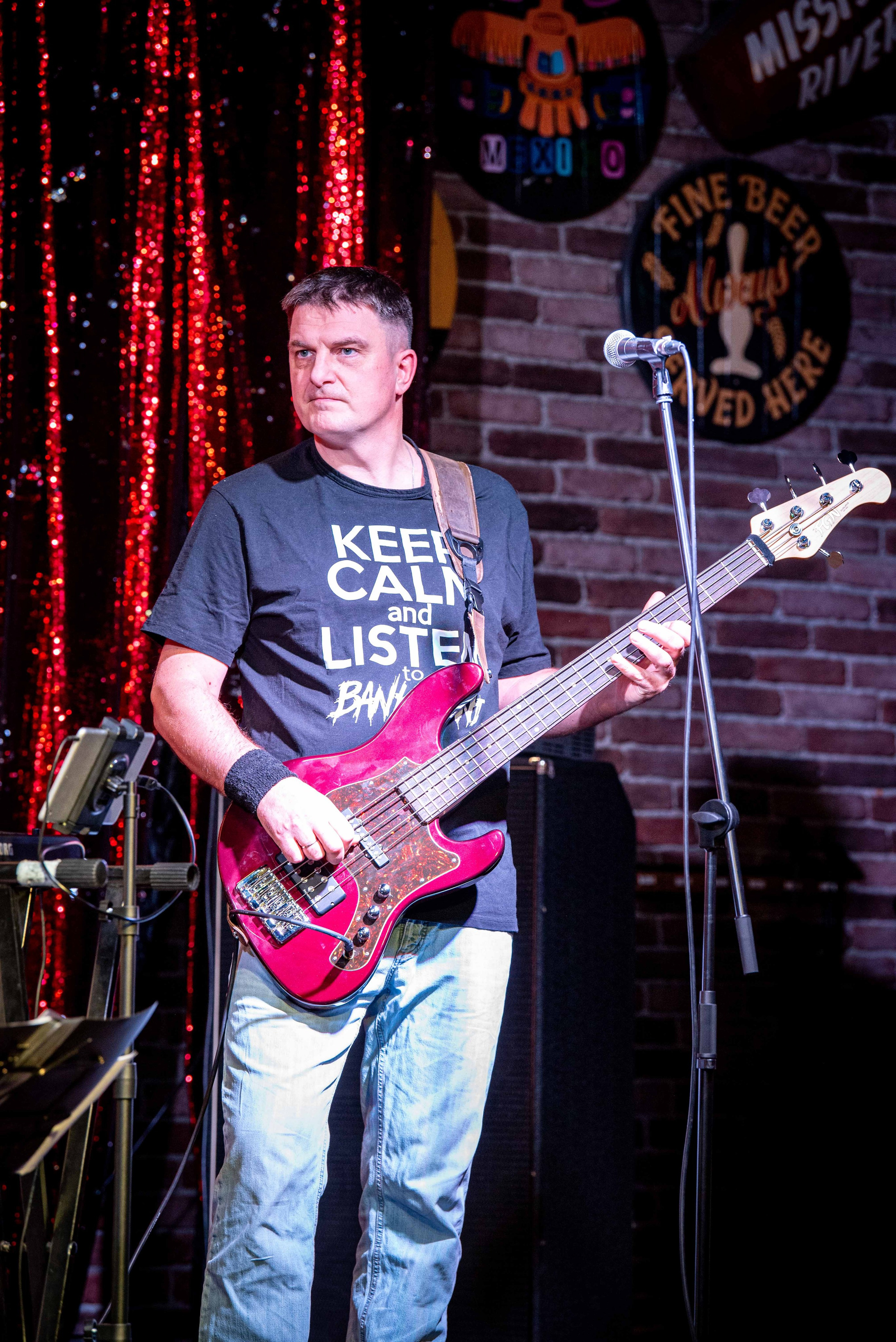 LifePub 16.12.2024. Московская кавер-группа BankBand