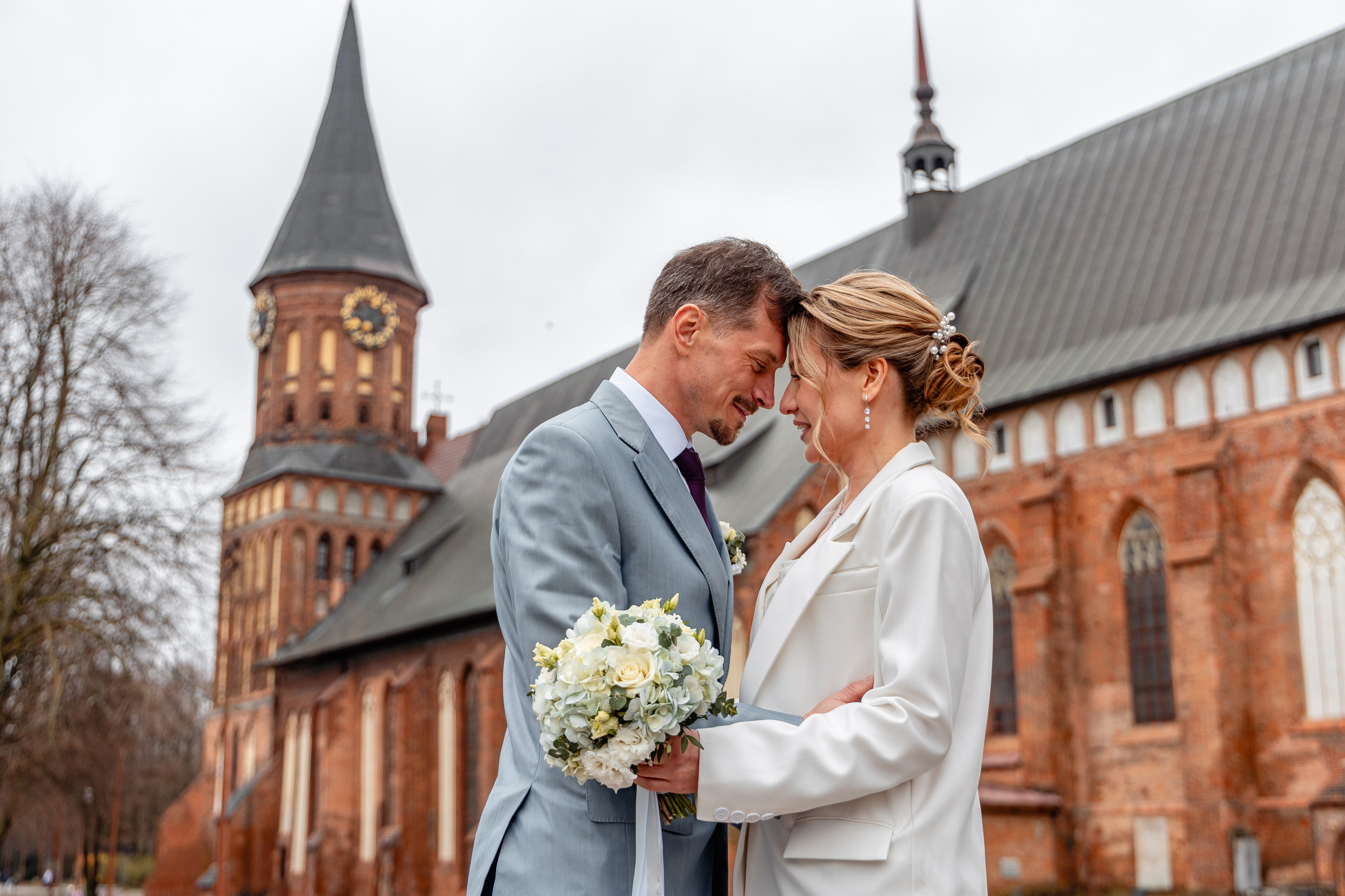 Ирина и Виталий | Остров Канта. Фотограф Елена Медок Калининград