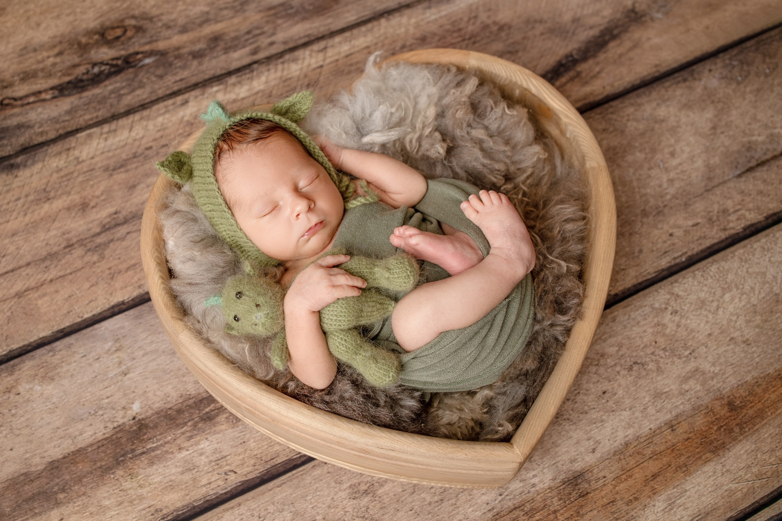 Нежная и милая фотосессия первых дней жизни Вашего ребенка в Минске. Фотограф новорождённых Минск — стоимость newborn фотосессии в Минске