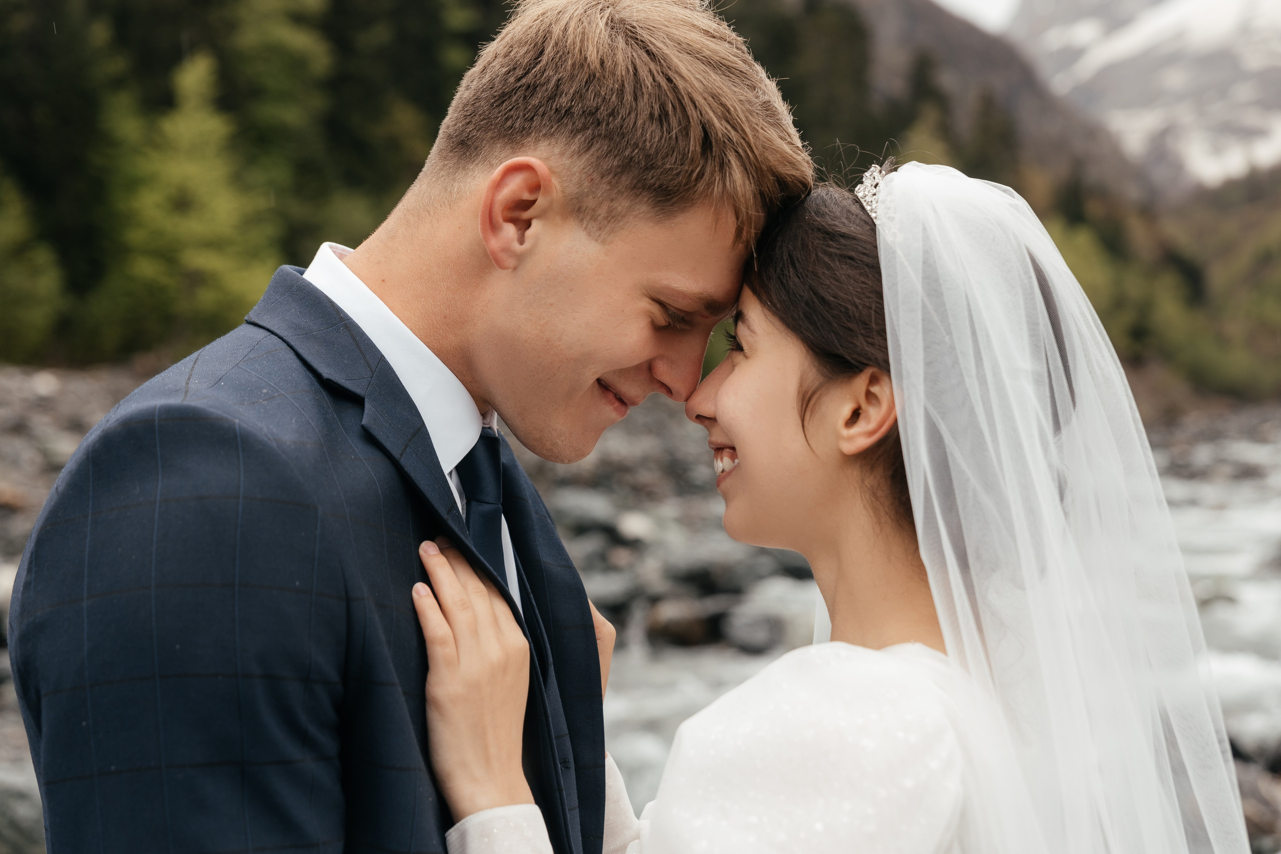 Вениамин и Валерия в Домбае. Миленина Юлия Свадебный и семейный фотограф в Краснодаре