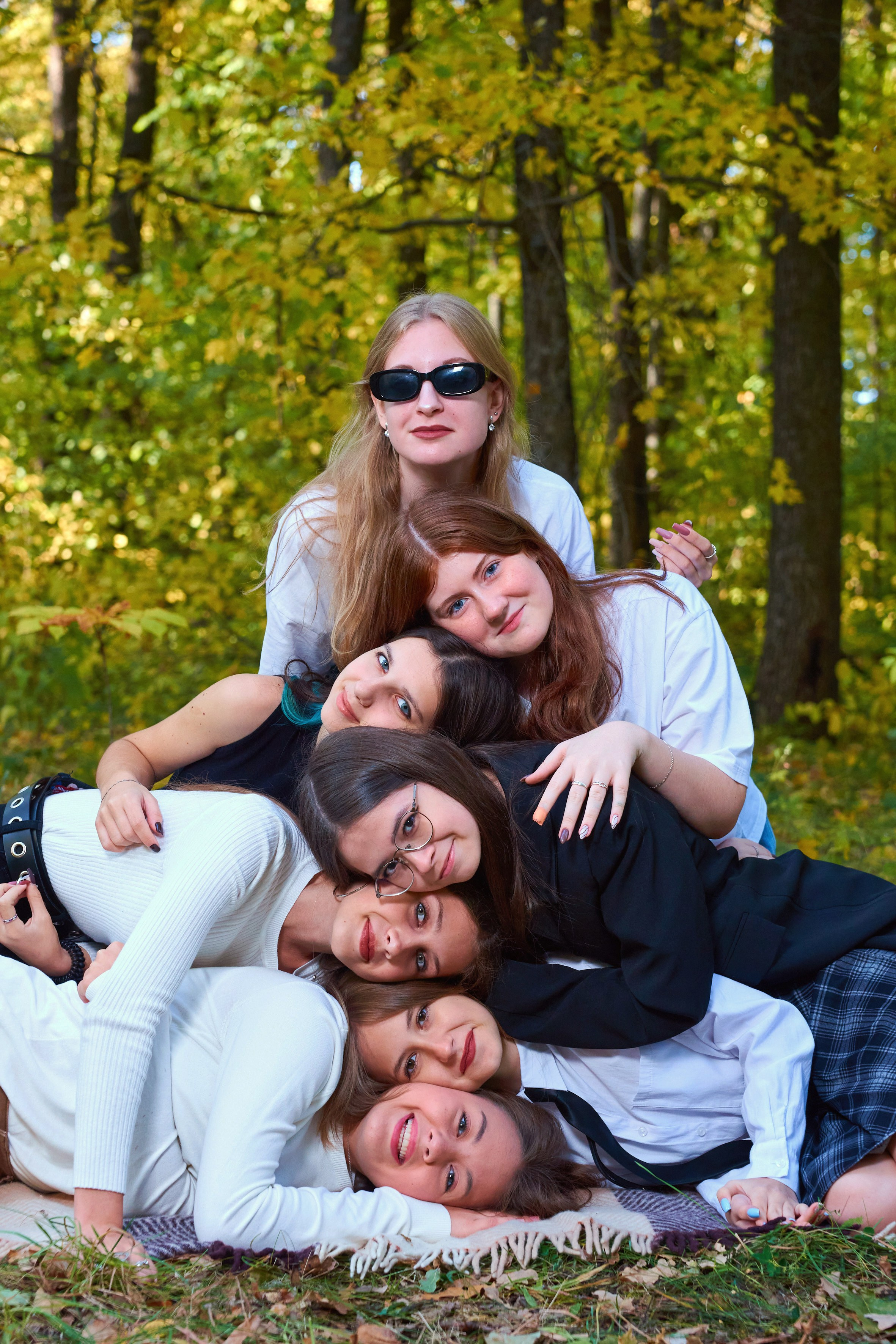 Осень в лесу. 9 класс. 2023. Childrenfoto.ru