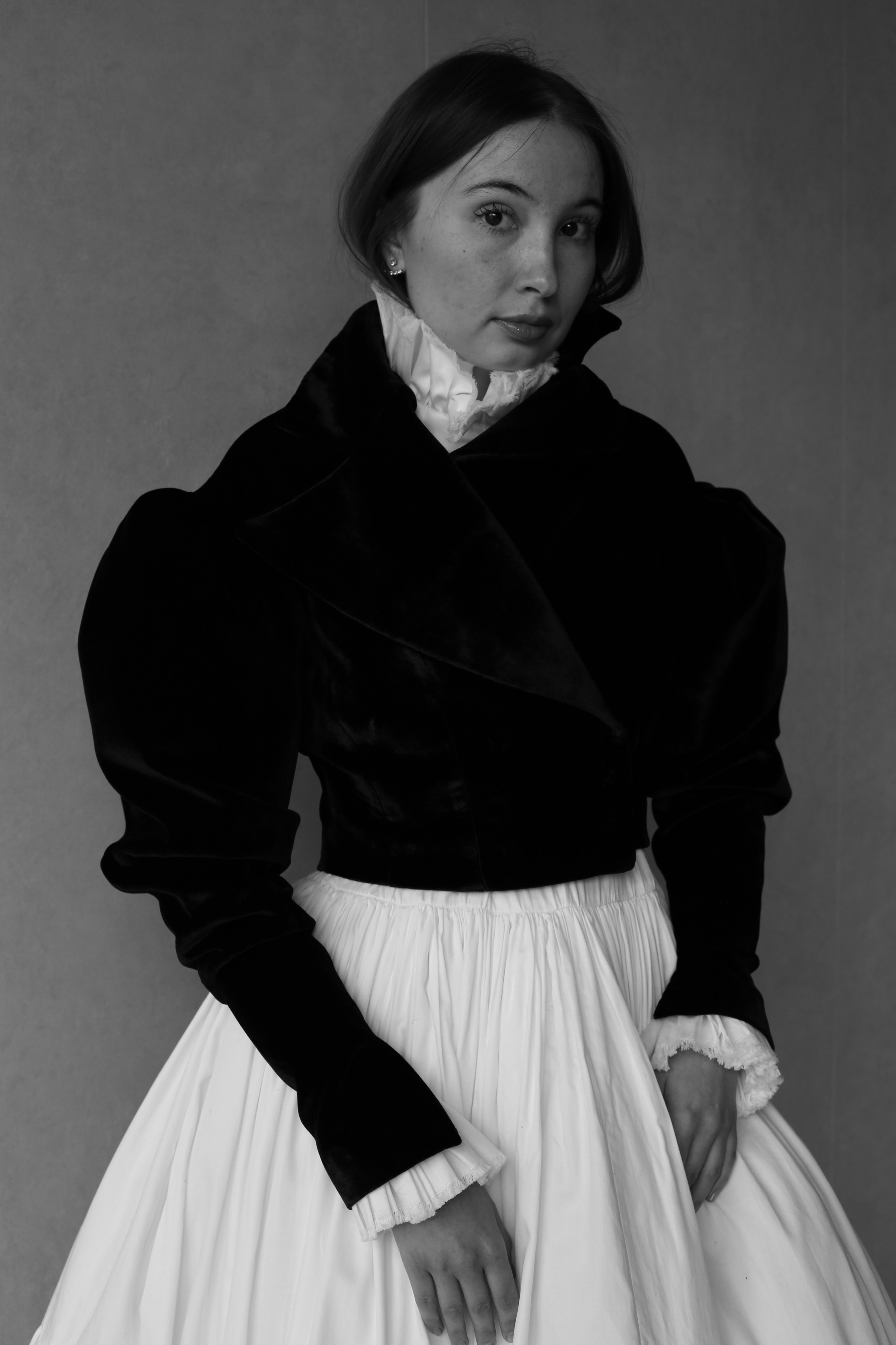 LOOKBOOK. Фешн дизайнер, фотограф, художник Яна Лазарева в Москве