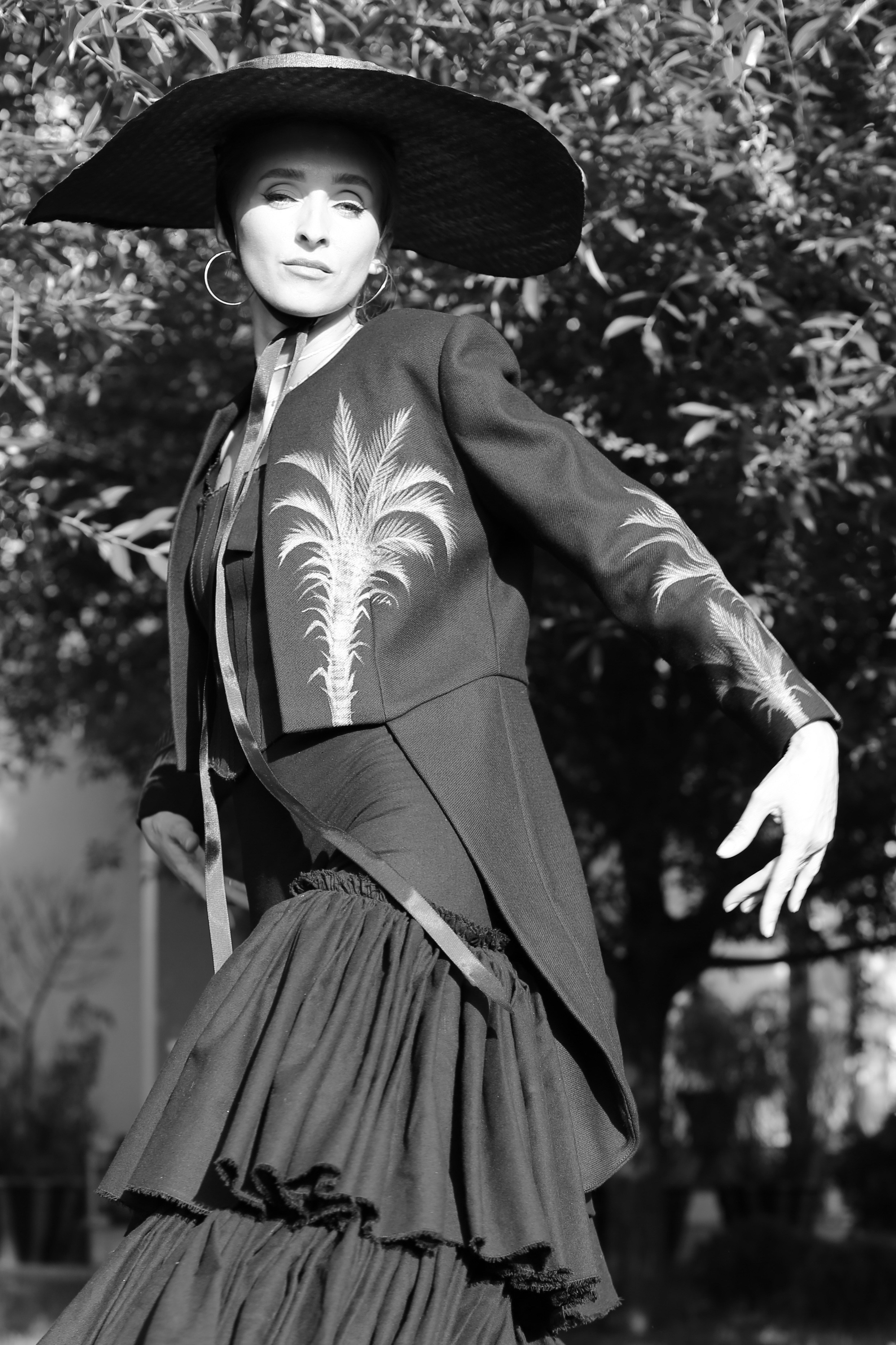 LOOKBOOK. Фешн дизайнер, фотограф, художник Яна Лазарева в Москве