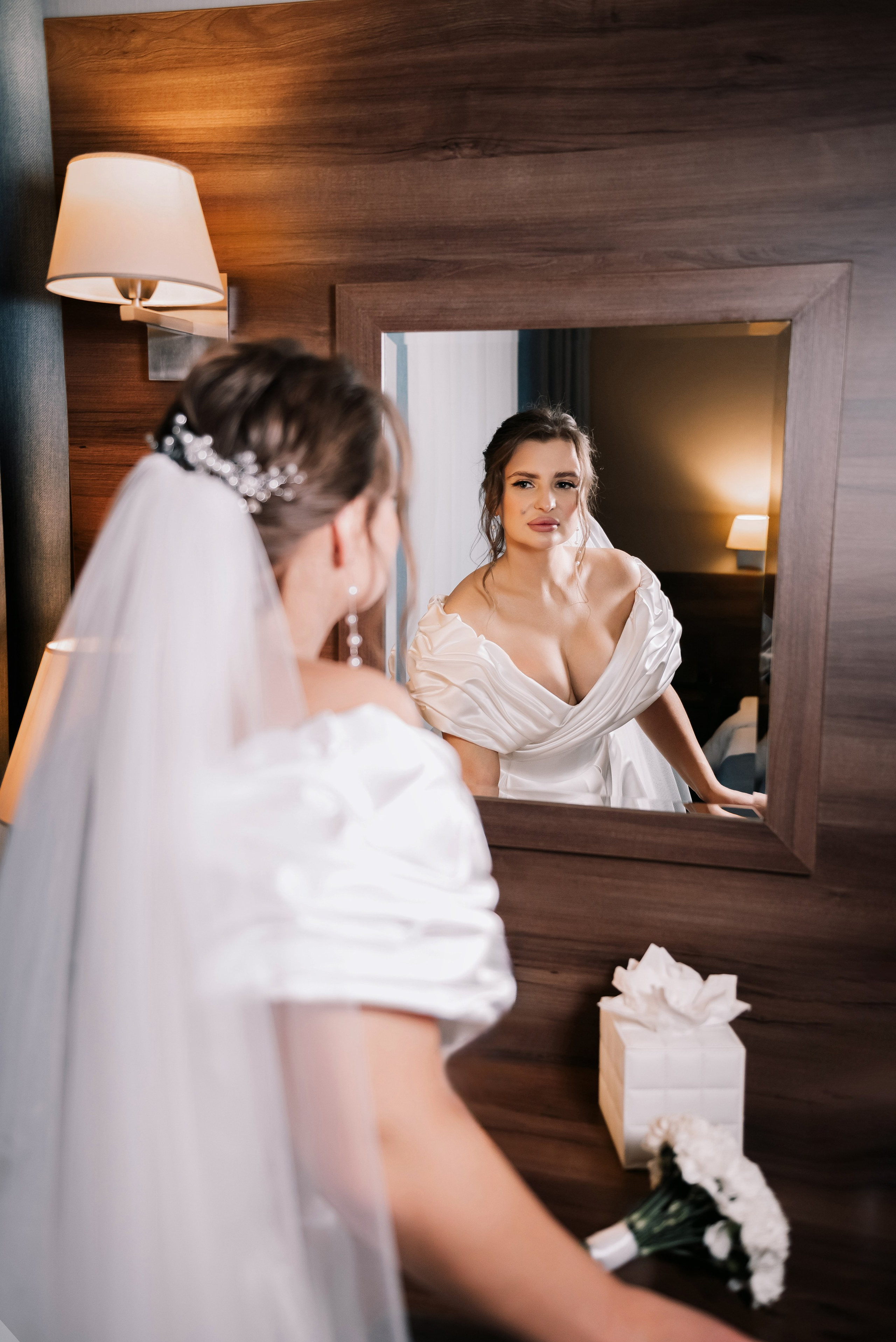 Свадебная фотосессия в отеле Томь г. Кемерово