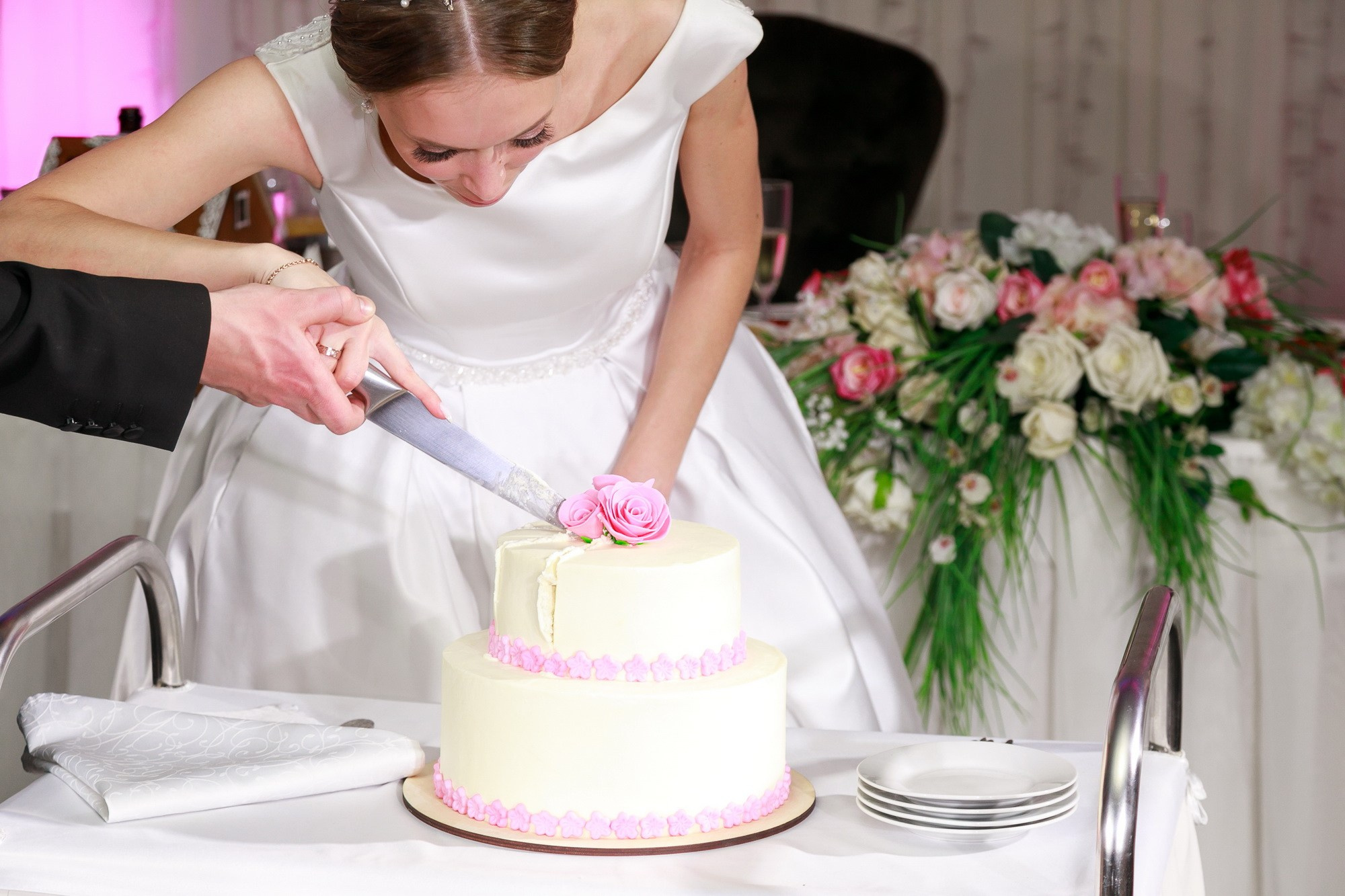 Свадьба с огоньком. Фотограф крещение венчание в Петербурге! Помогает подобрать храм и посоветовал душевного батюшку в СПб