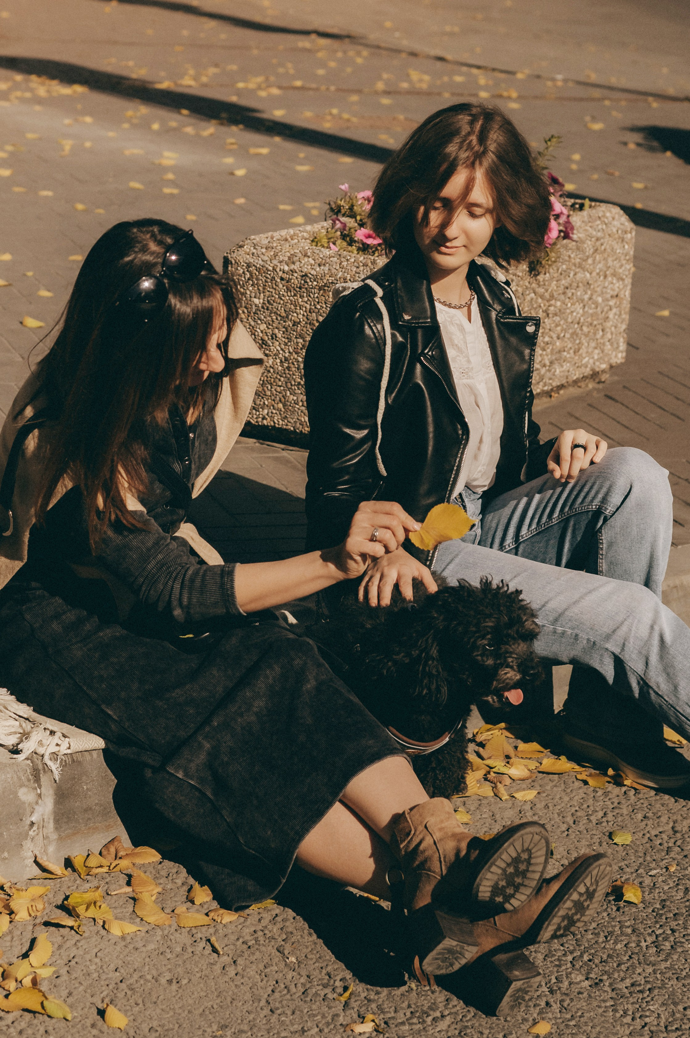 Осенние приключения Чарлика и его хозяек. Фотограф Мария Стрелкова